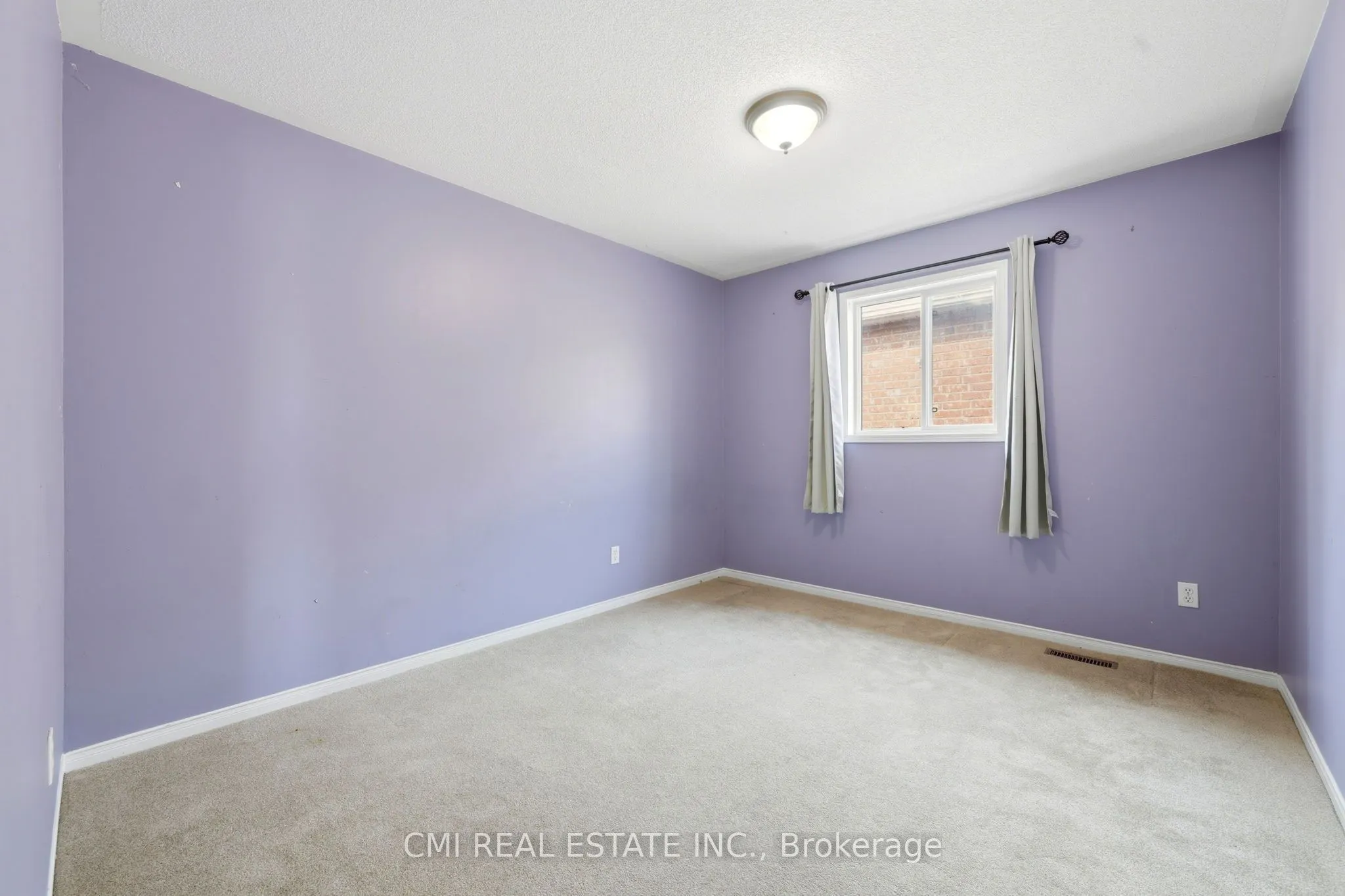 366 Marshall Crescent