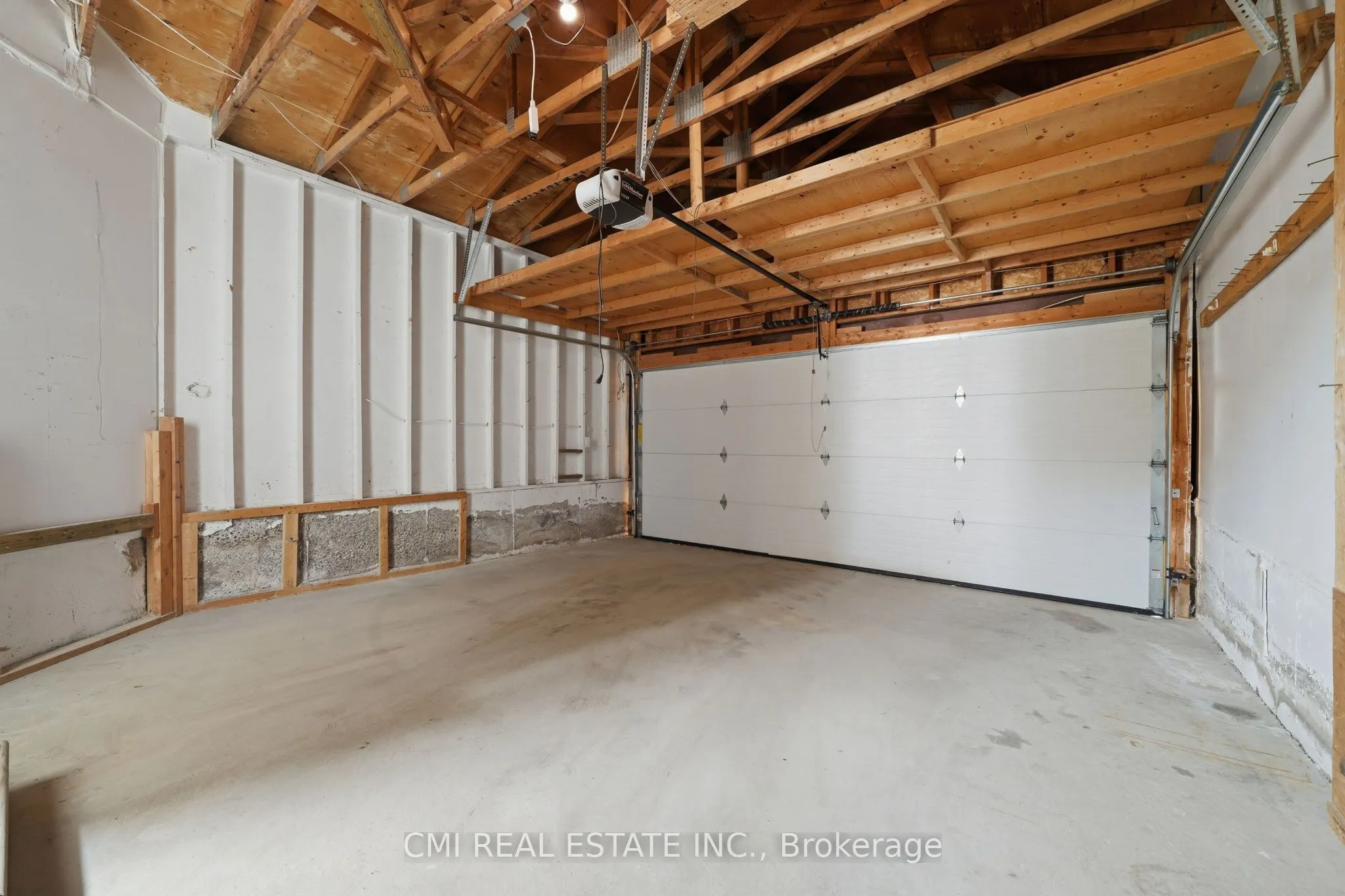 366 Marshall Crescent