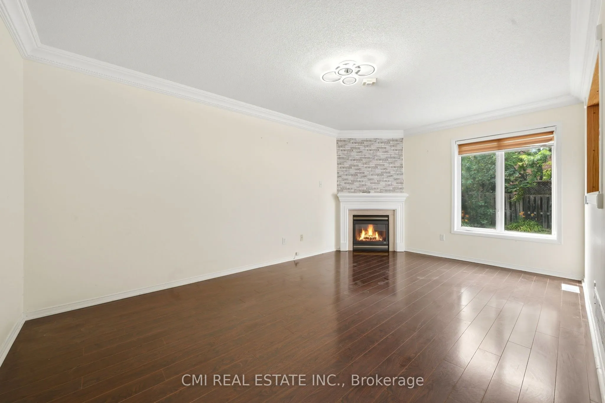 366 Marshall Crescent