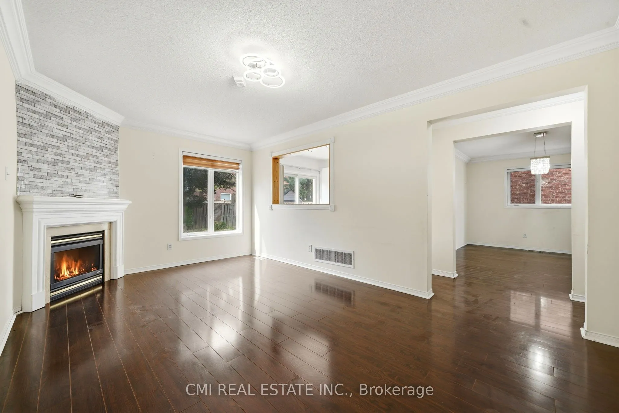 366 Marshall Crescent