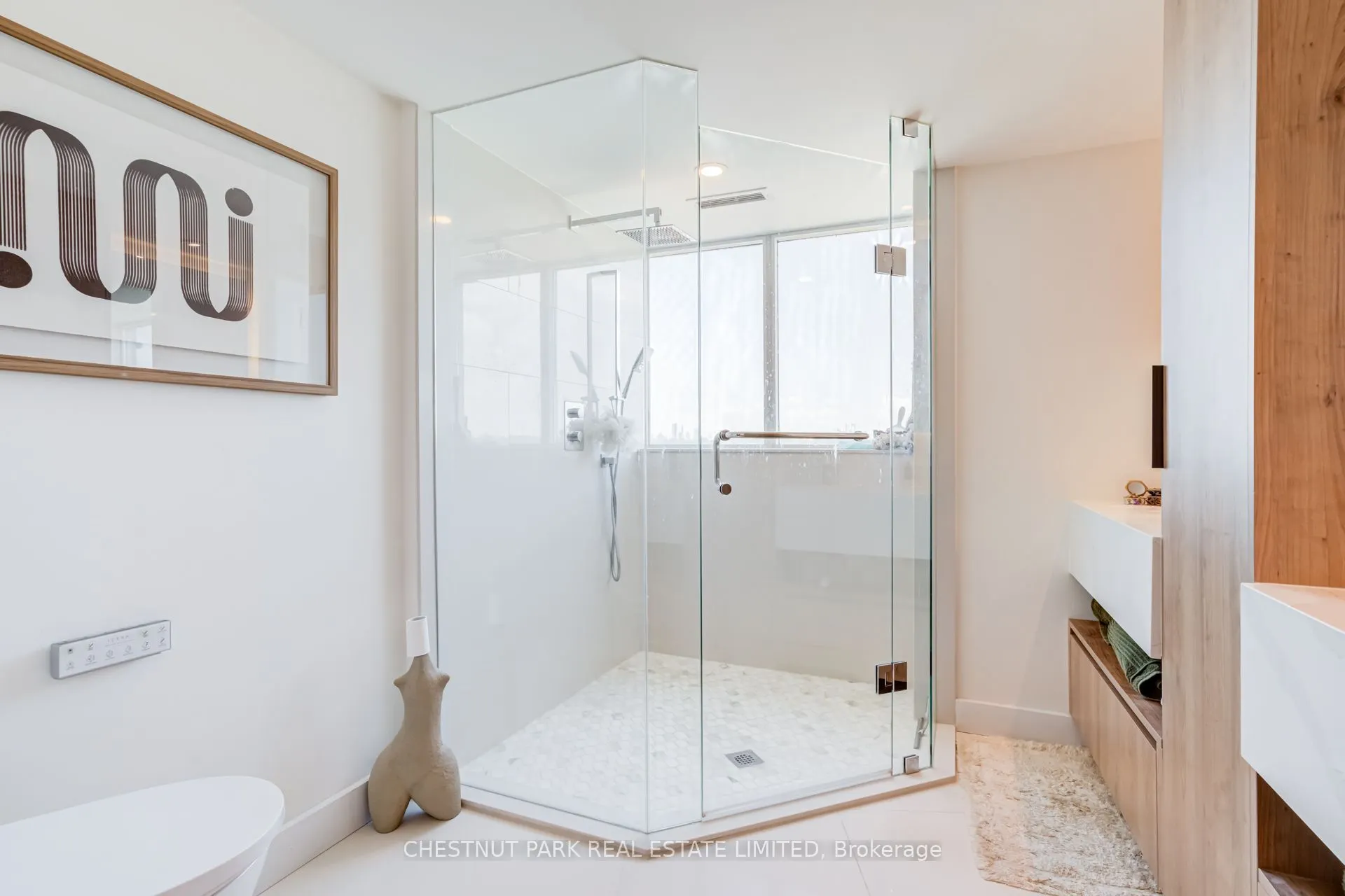 2111 Lake Shore Boulevard W #1208
