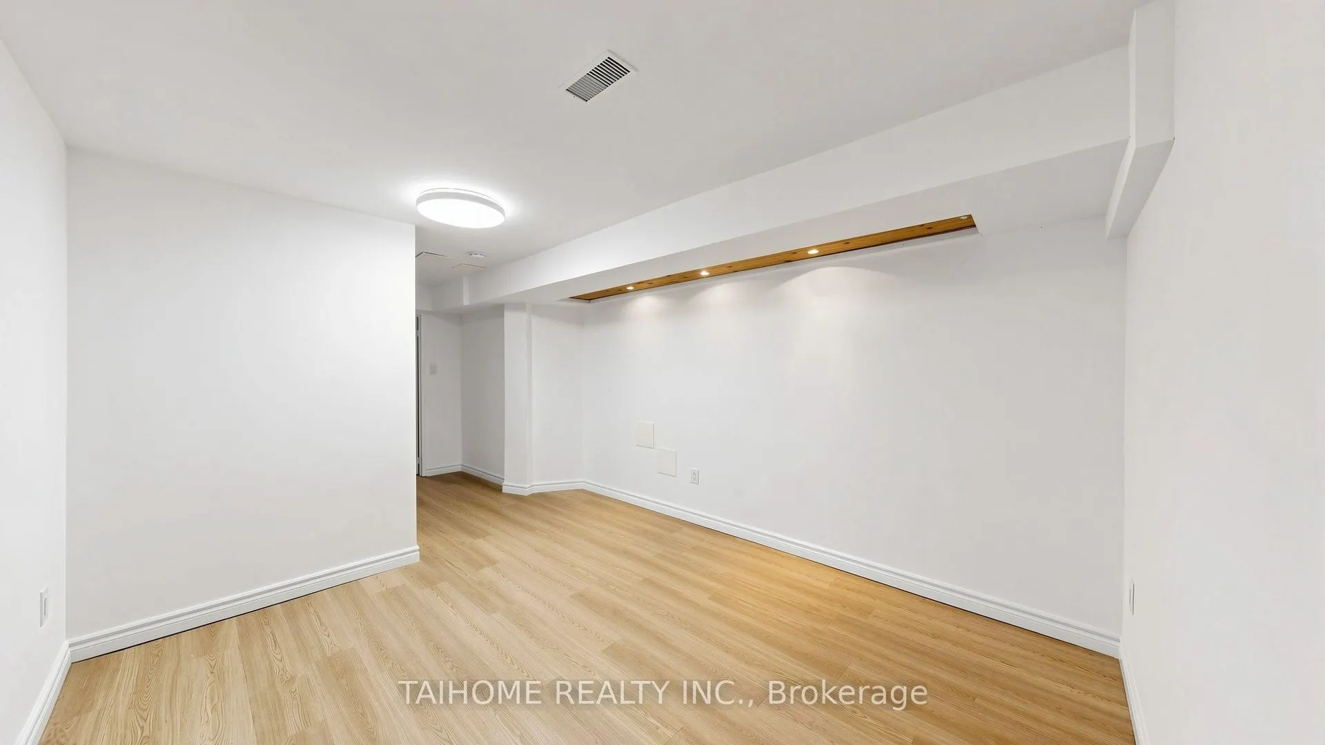 3573 Colonial Drive