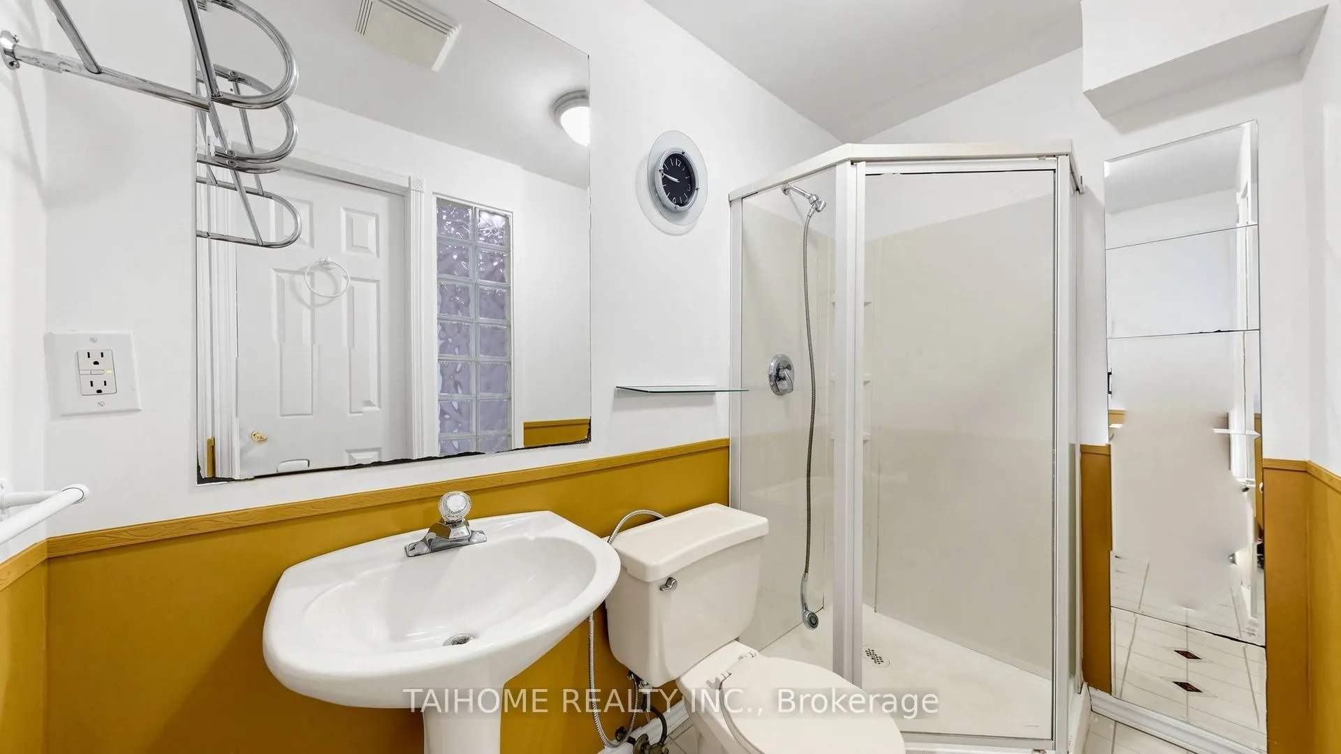 3573 Colonial Drive