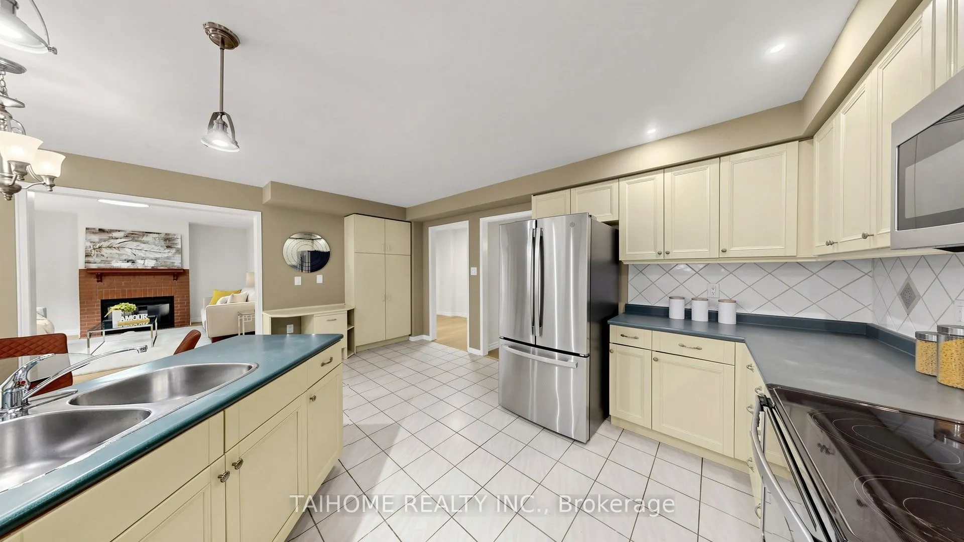 3573 Colonial Drive