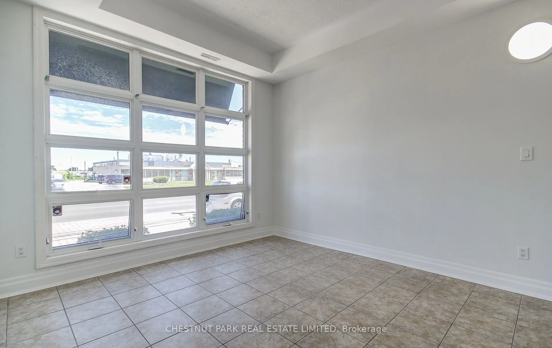 885 Lakeshore Road E #5