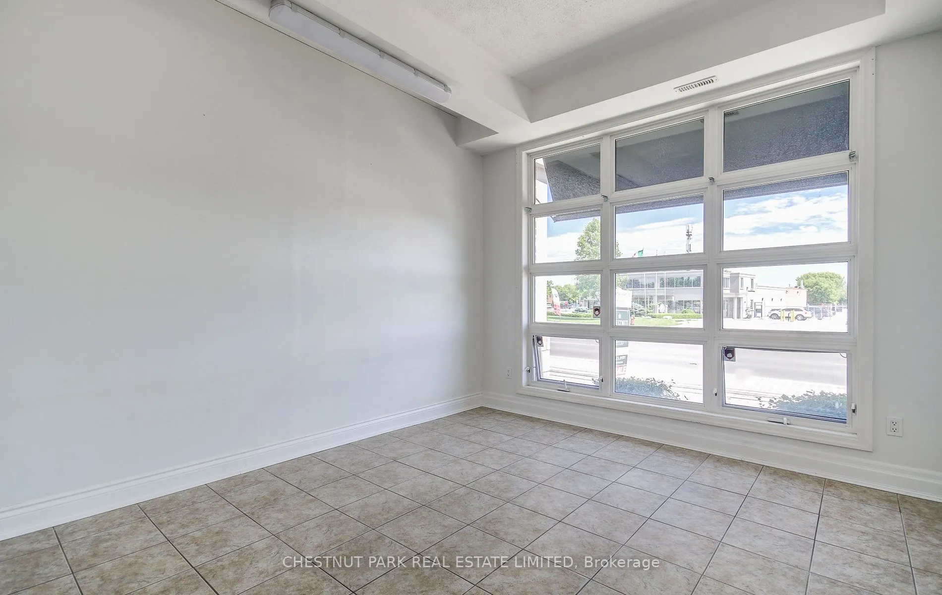 885 Lakeshore Road E #5