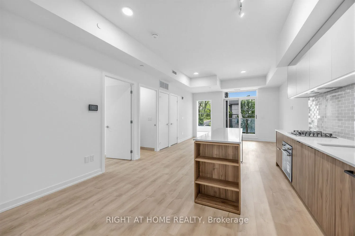 722 Marlee Avenue #207