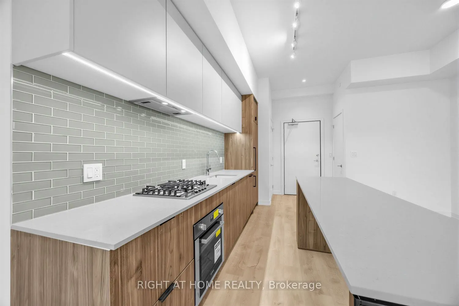 722 Marlee Avenue #207