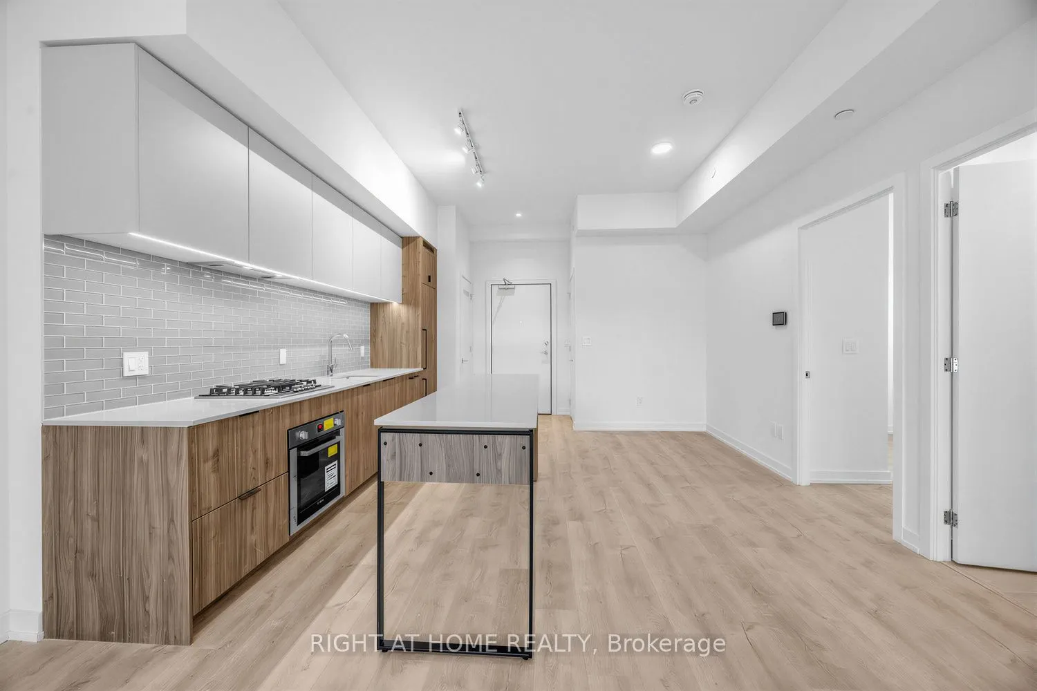 722 Marlee Avenue #207