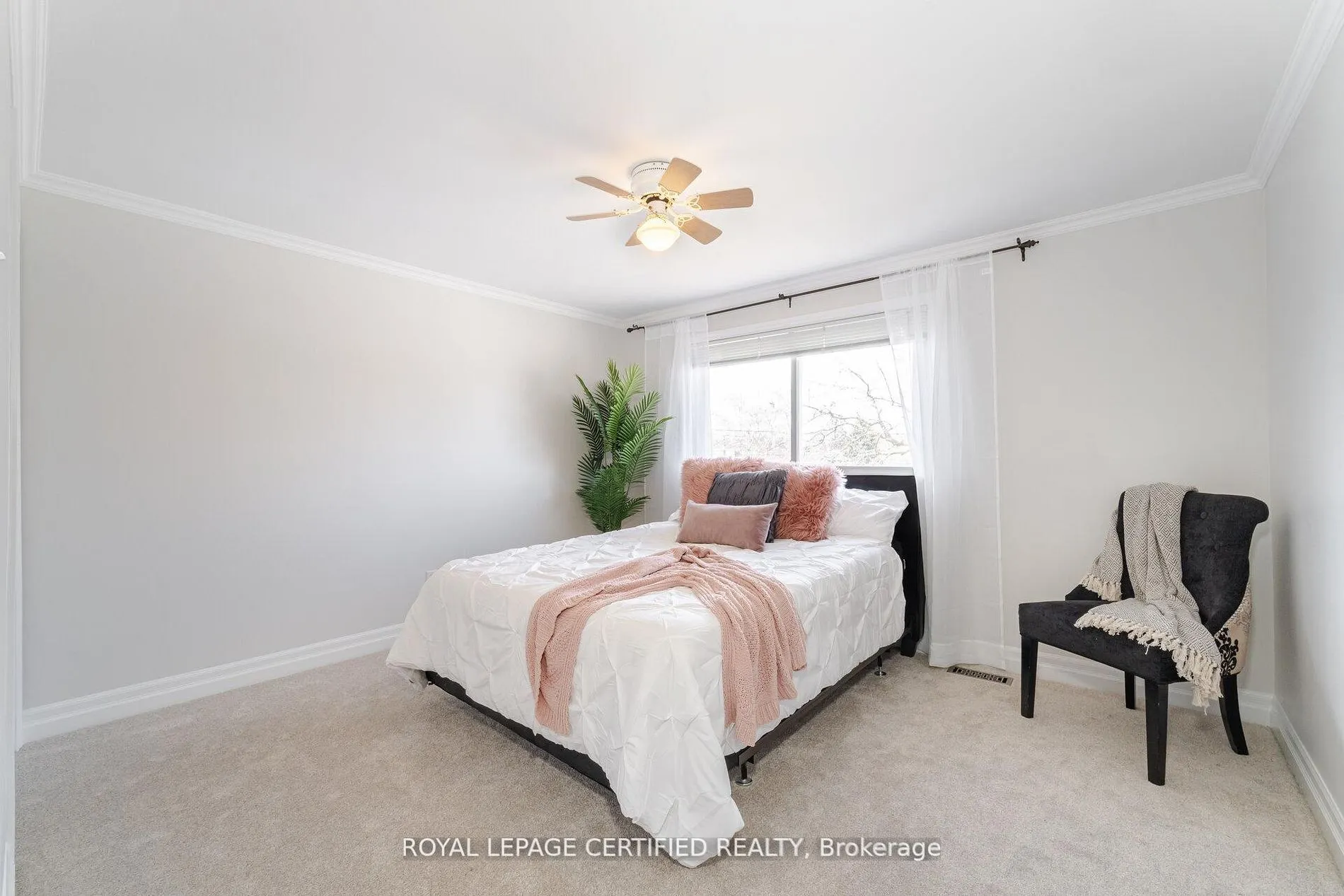 5 Stockman Crescent