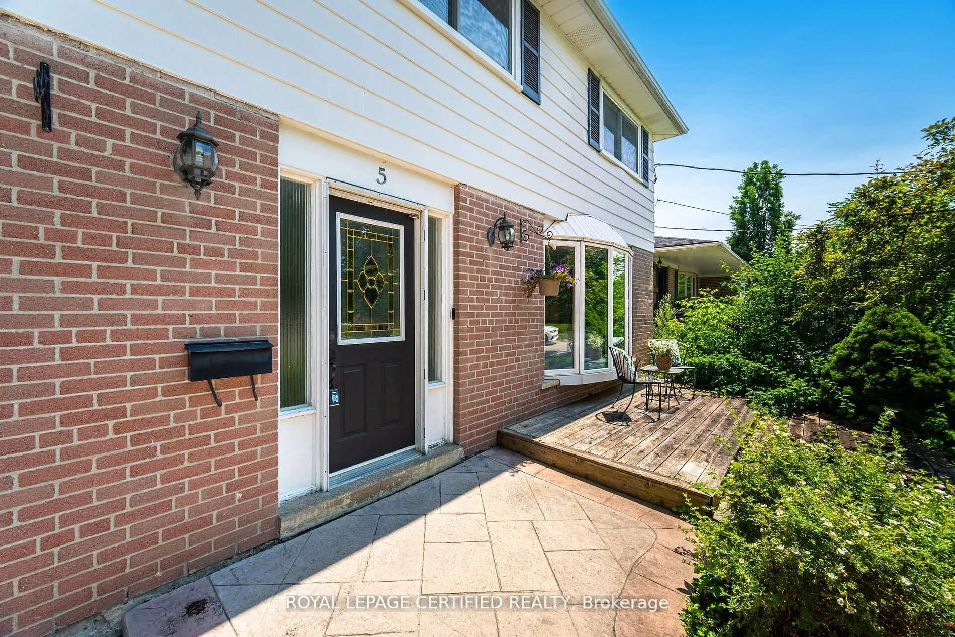 5 Stockman Crescent