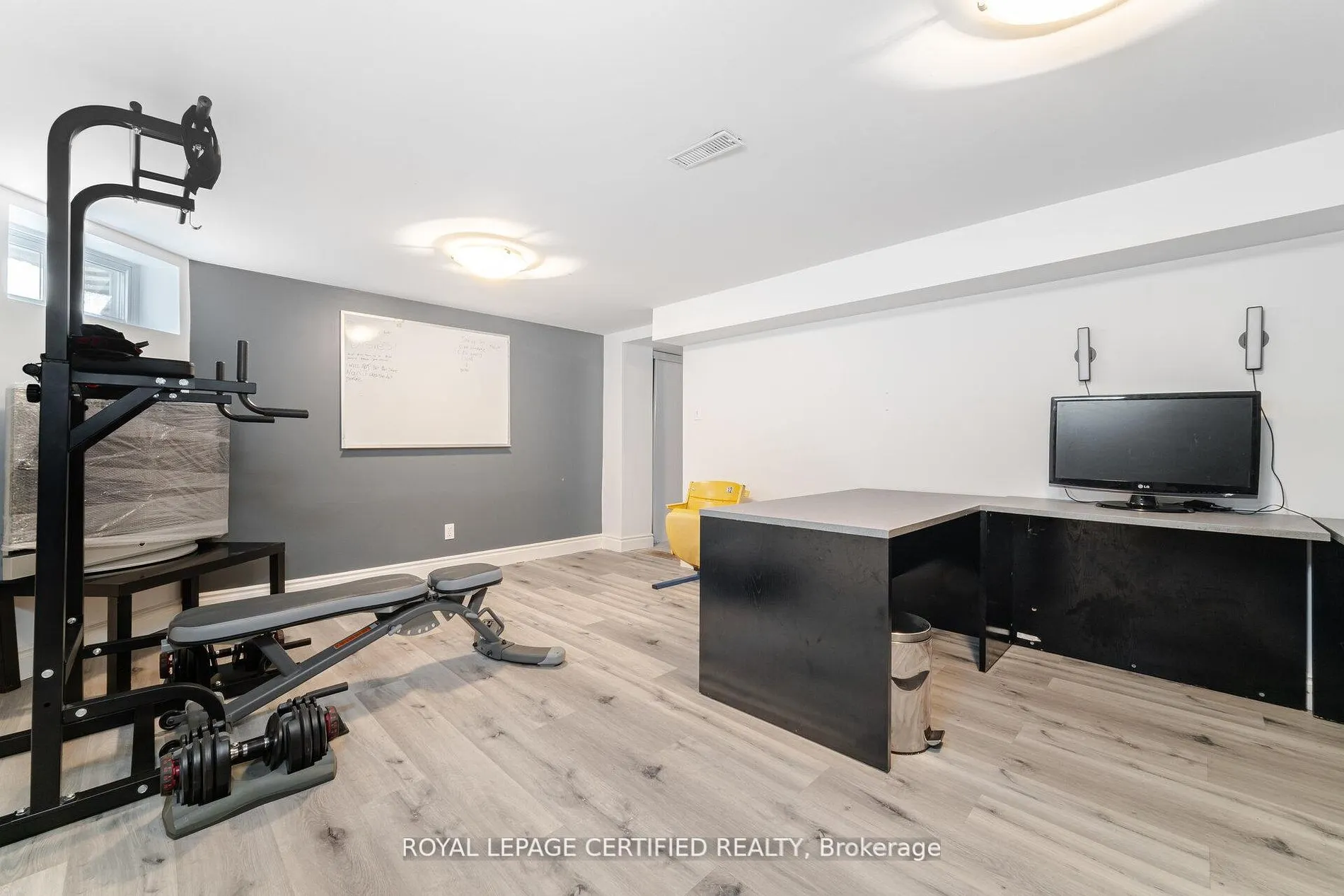 5 Stockman Crescent