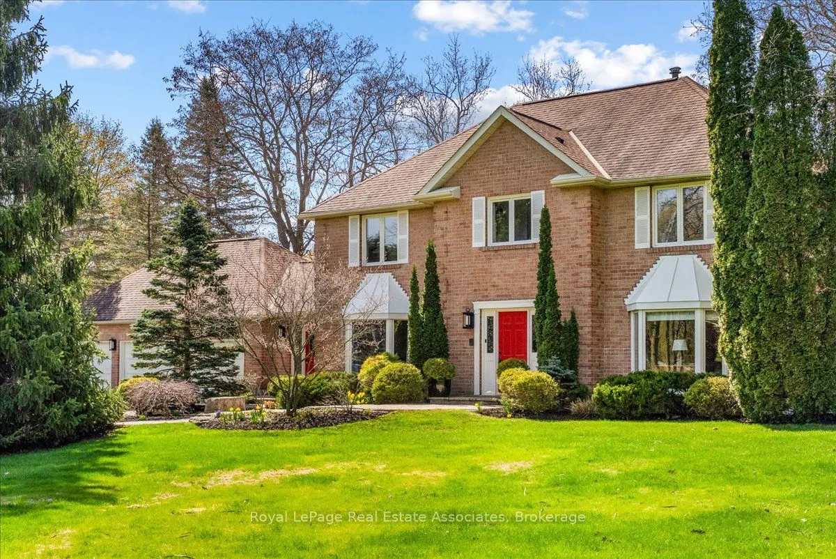 4 Wolf Crescent