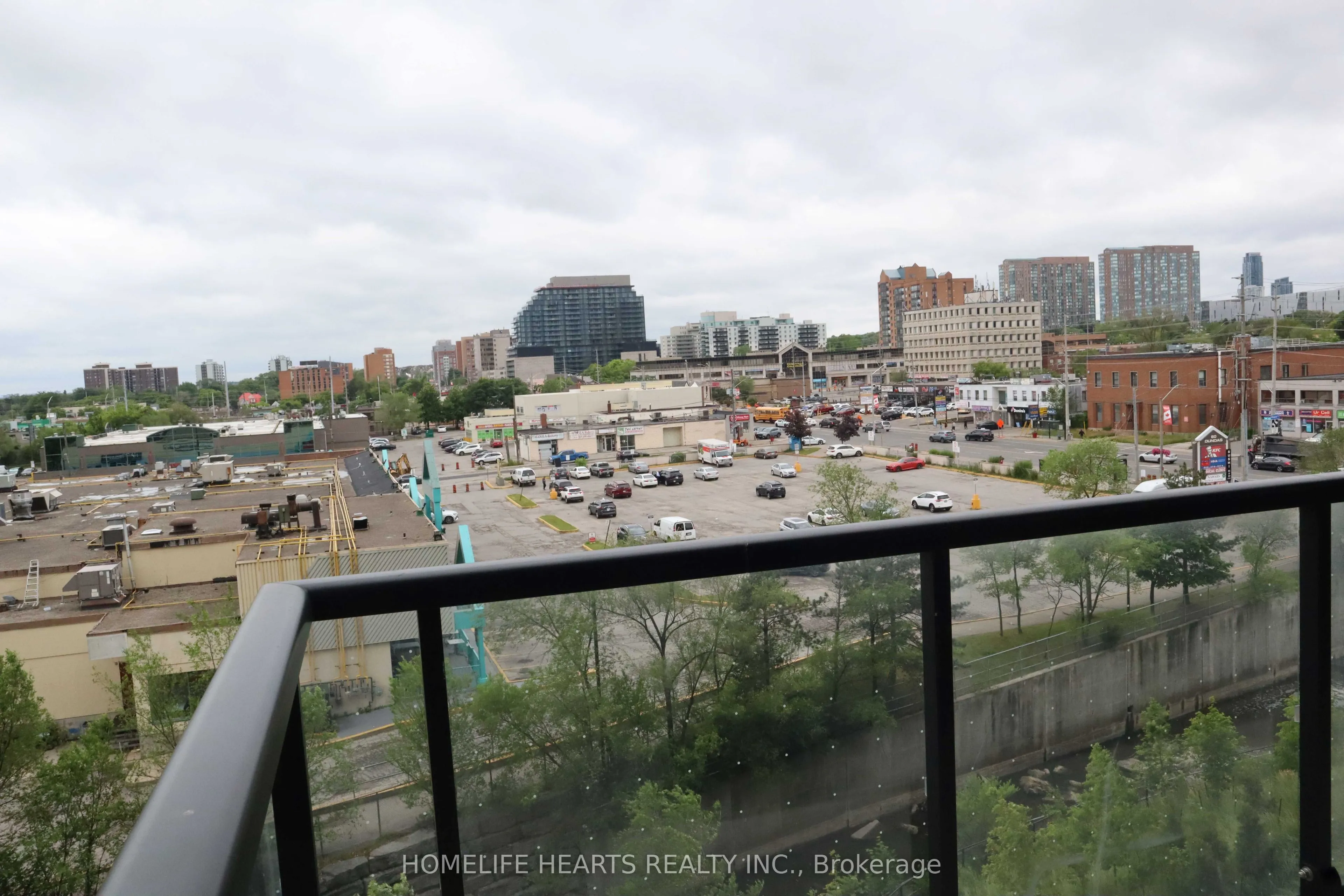 86 Dundas Street E #421
