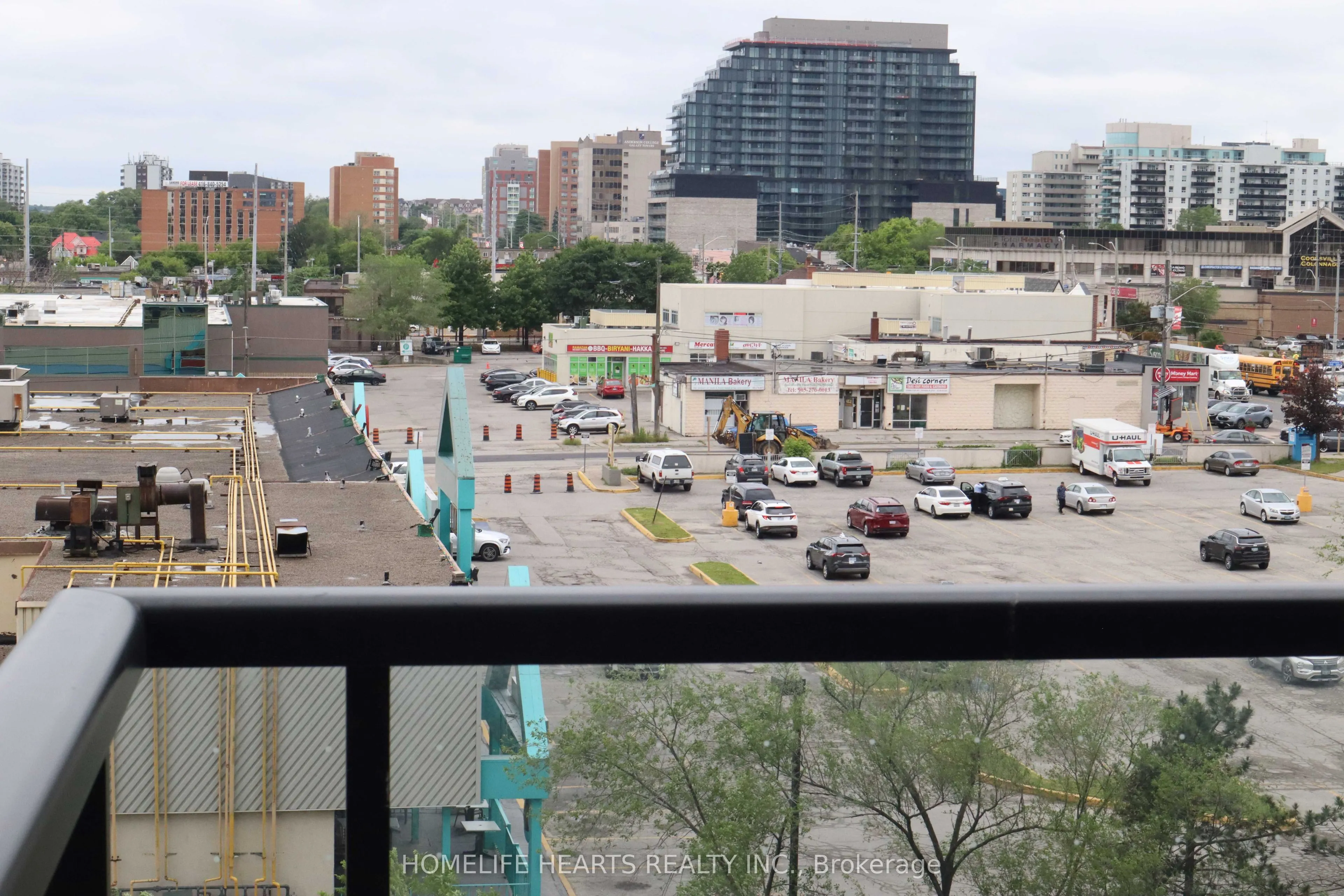 86 Dundas Street E #421