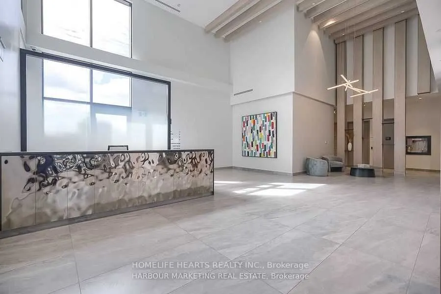 86 Dundas Street E #421