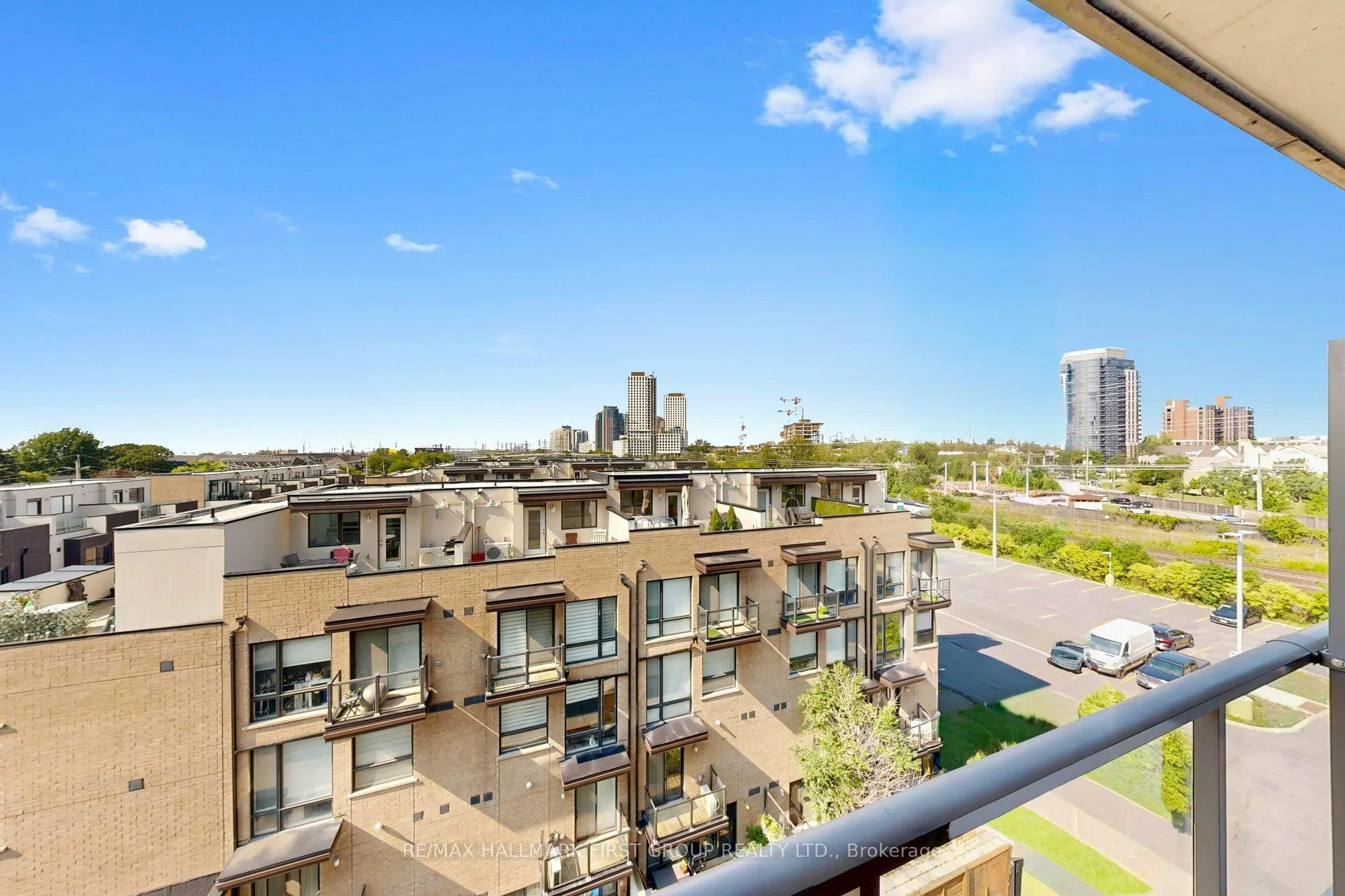 8 Fieldway Road #505