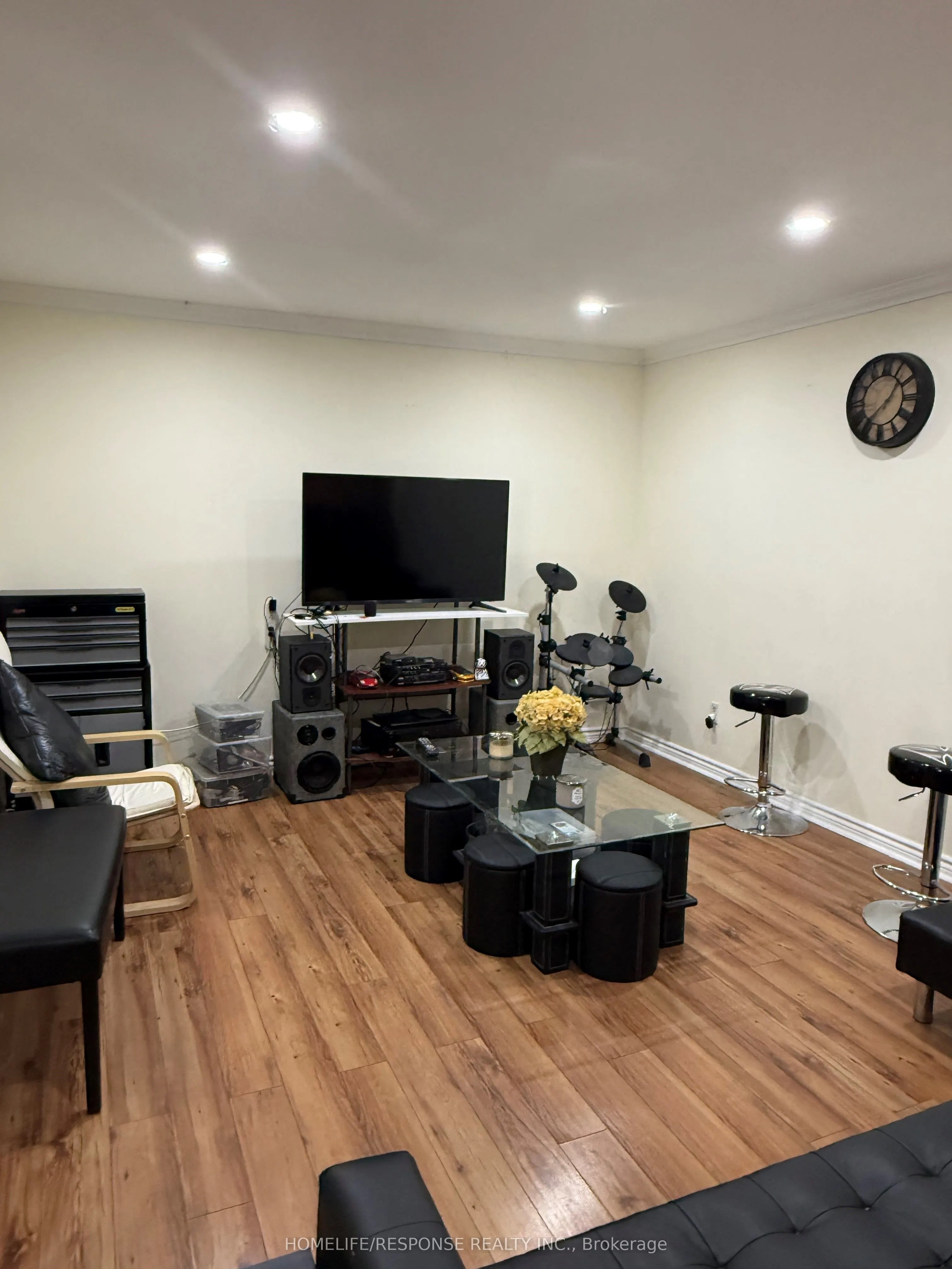 1055 DUNDAS Street E #158