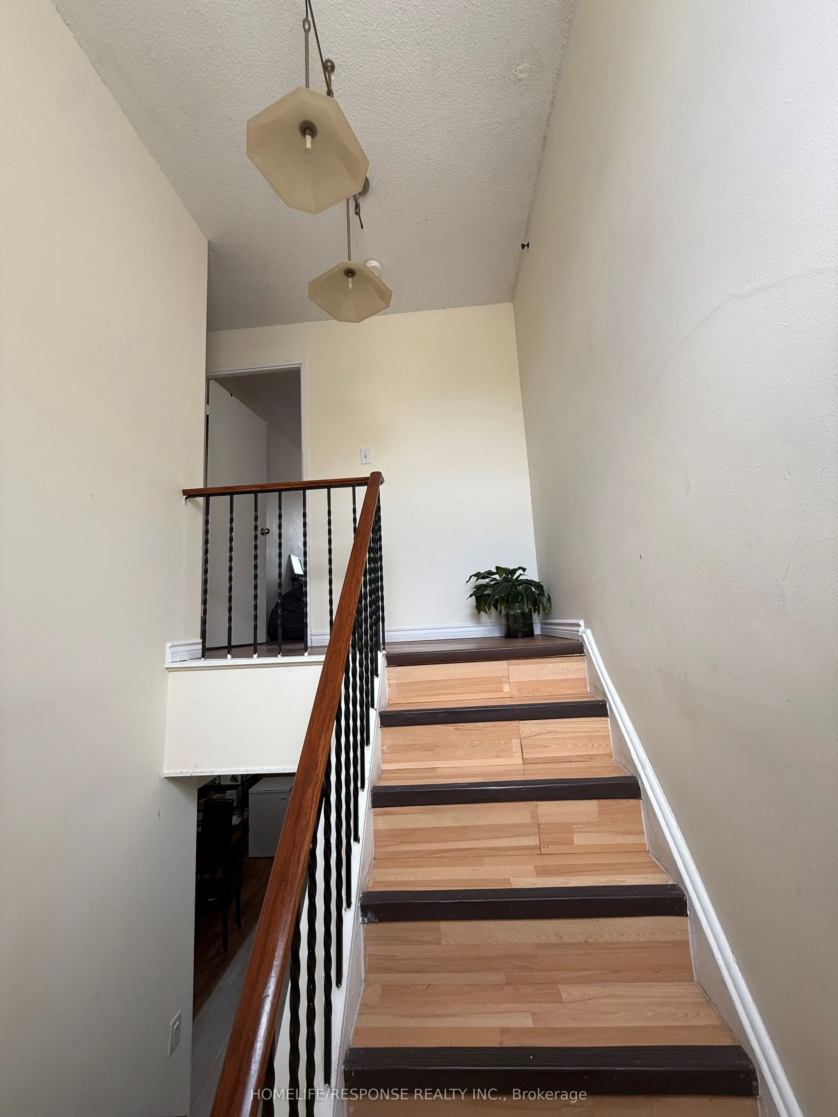 1055 DUNDAS Street E #158