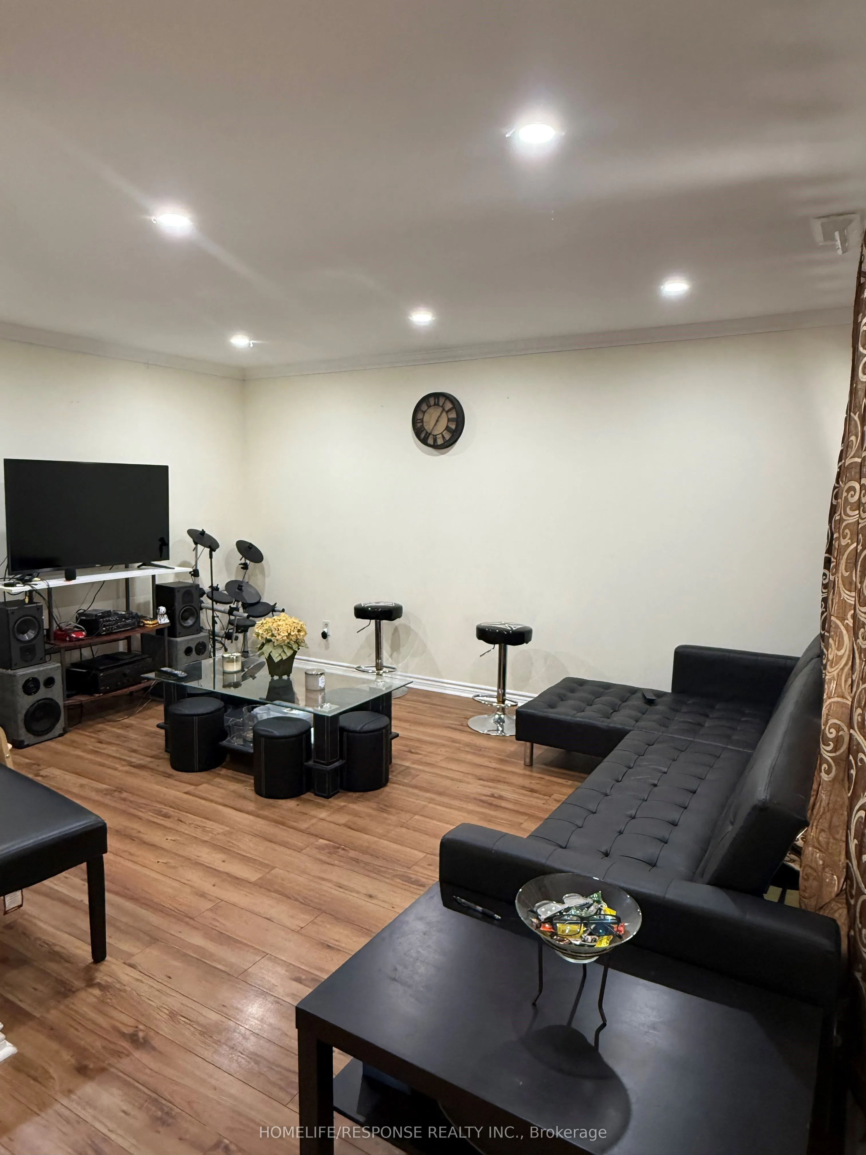 1055 DUNDAS Street E #158