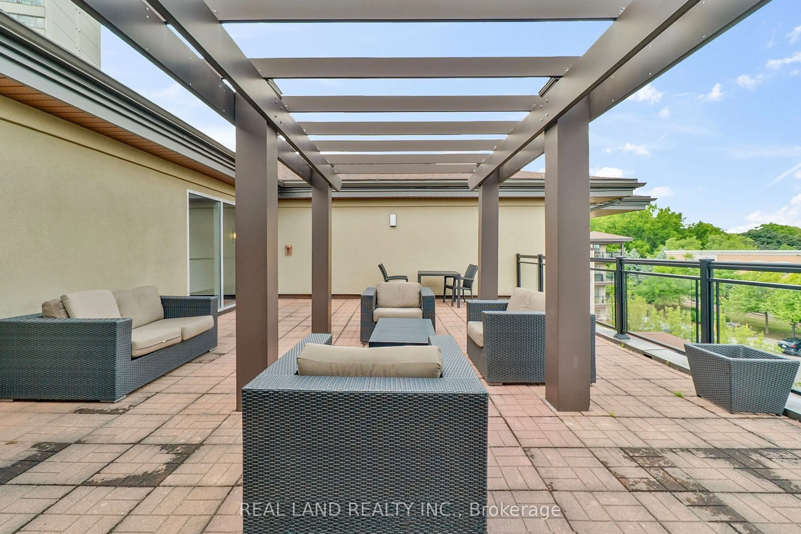 570 Lolita Gardens #127
