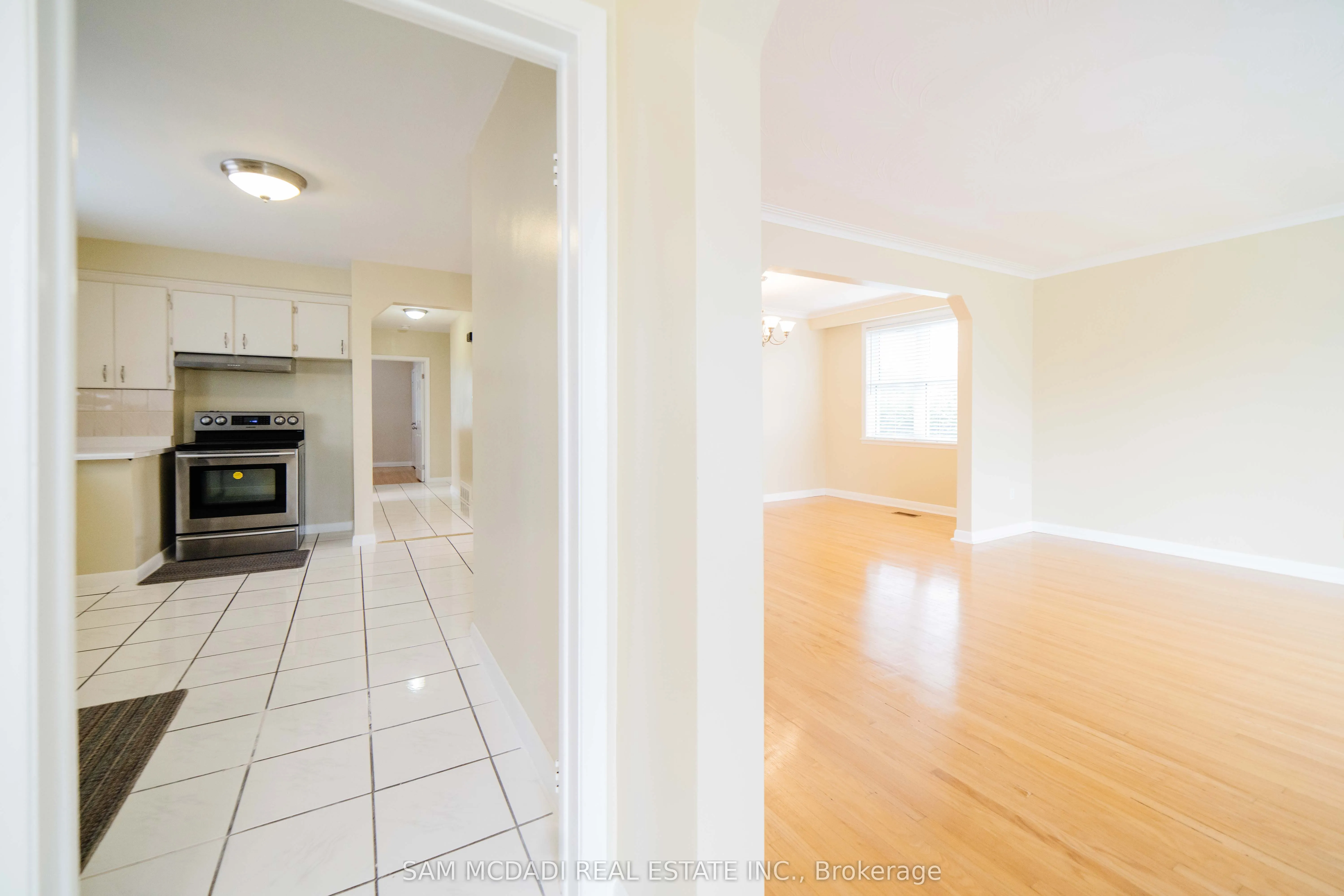544 Sandmere Place #Upper
