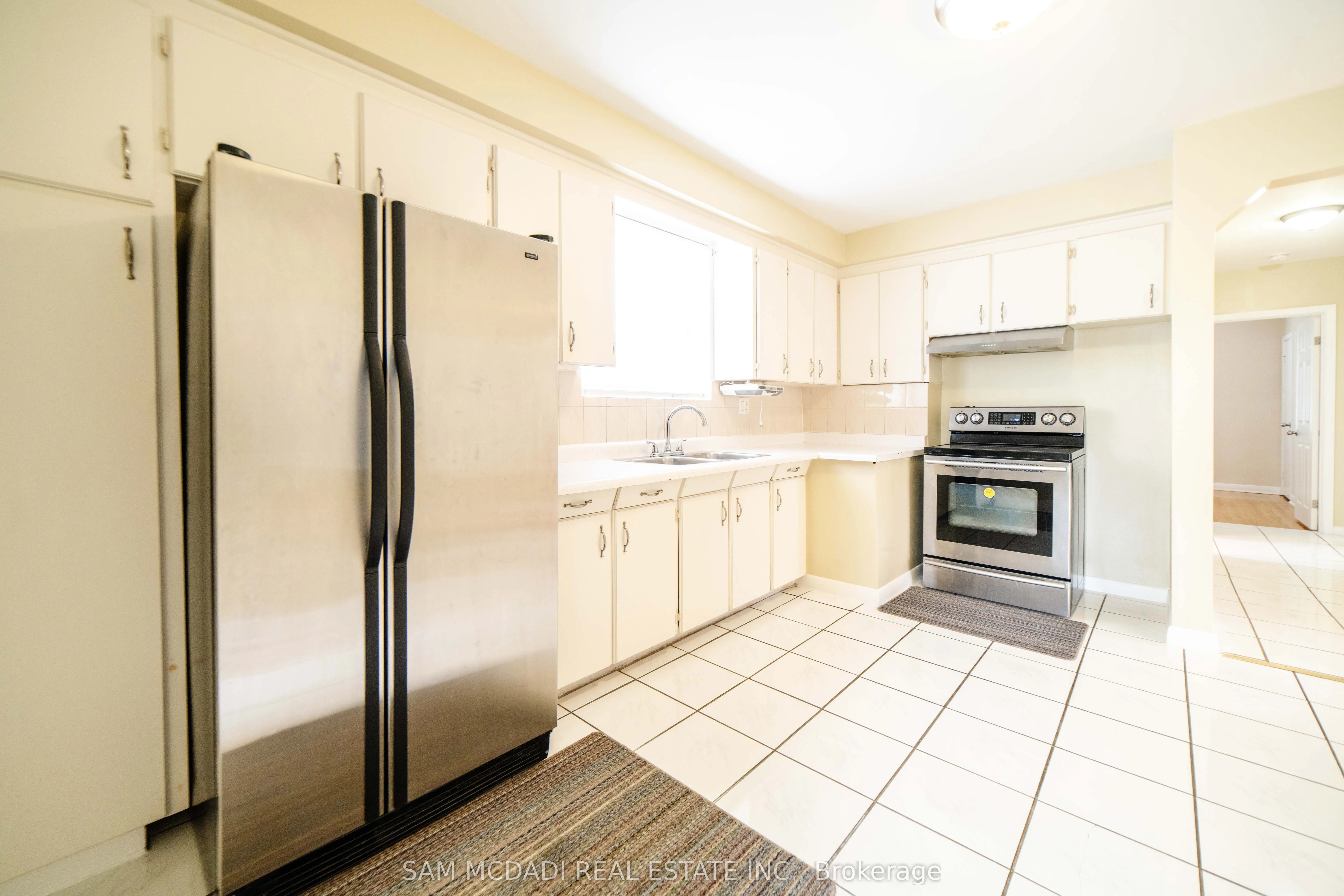 544 Sandmere Place #Upper