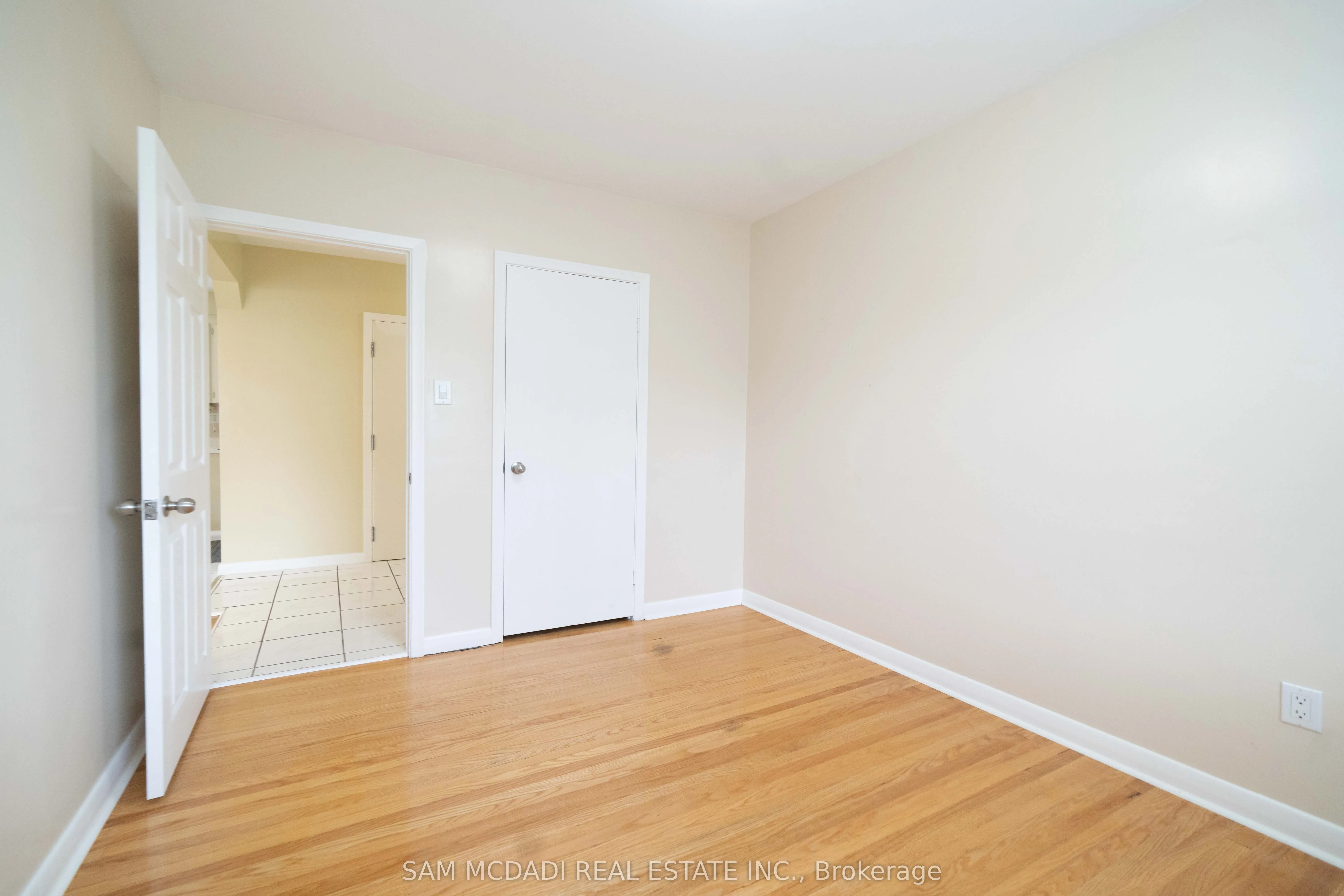 544 Sandmere Place #Upper