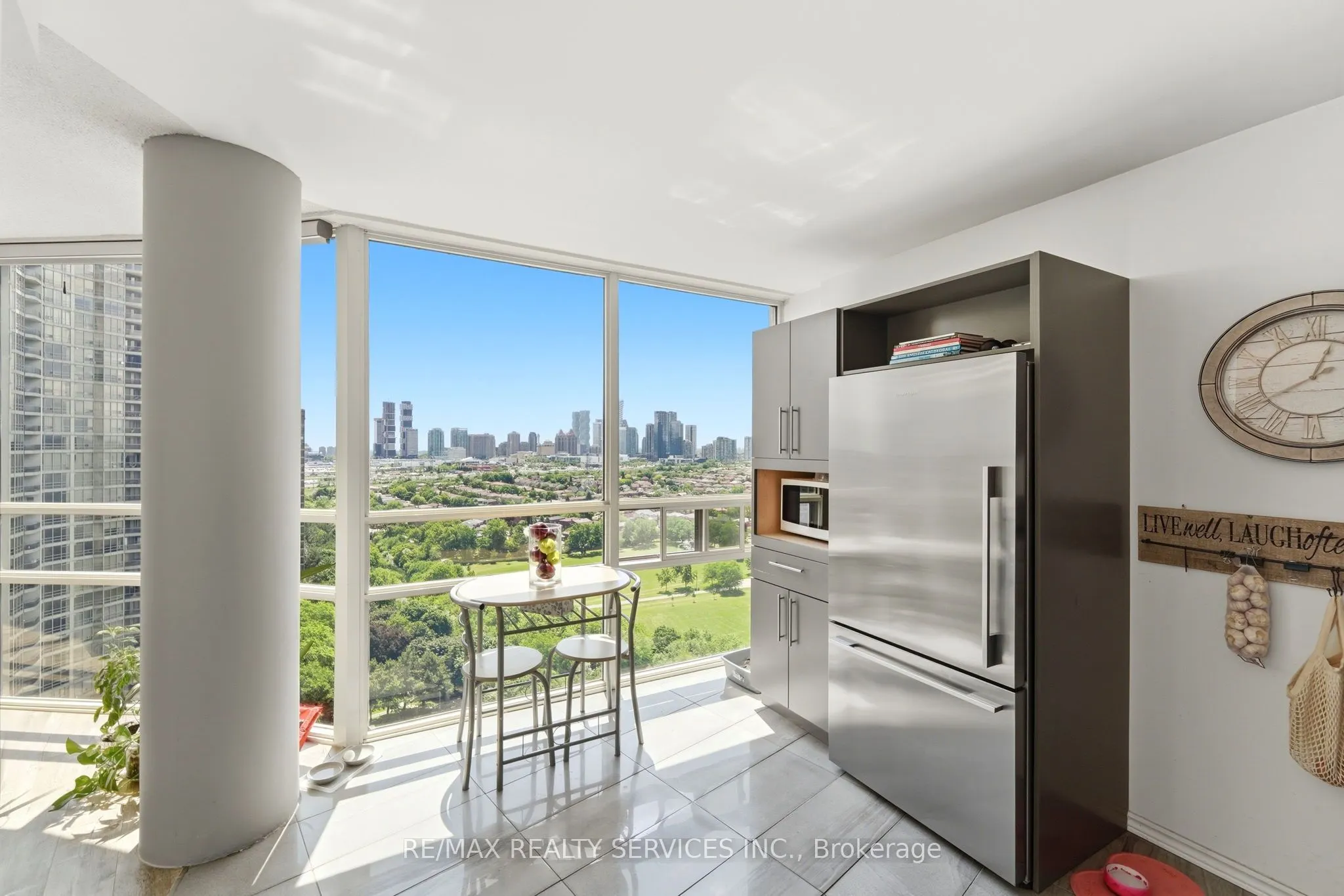 50 Eglinton Avenue W #2007