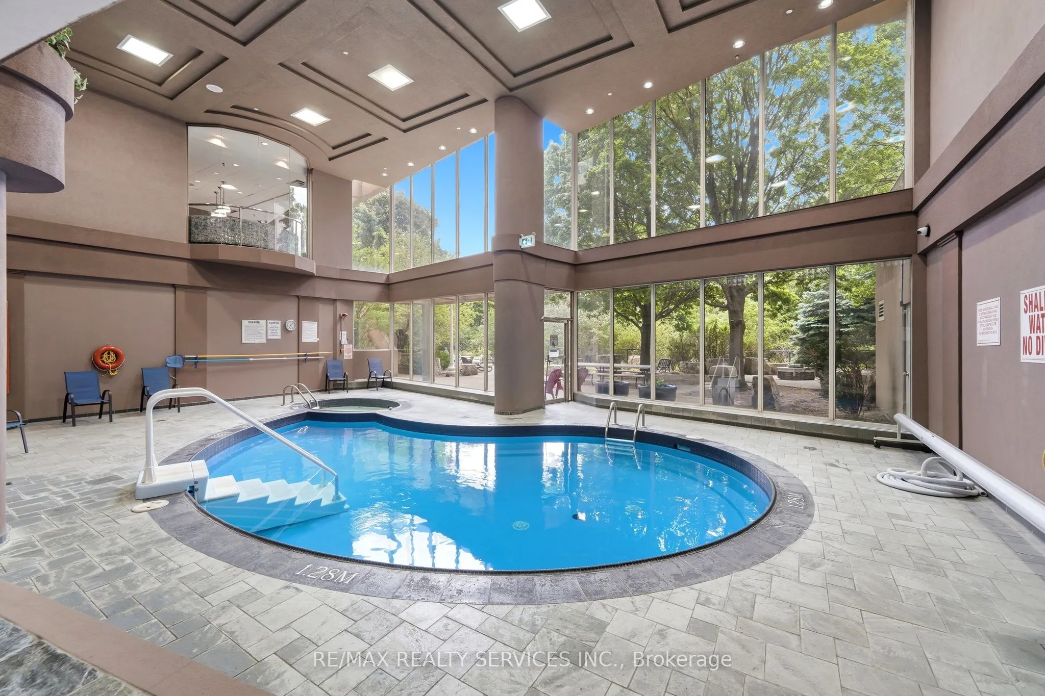 50 Eglinton Avenue W #2007