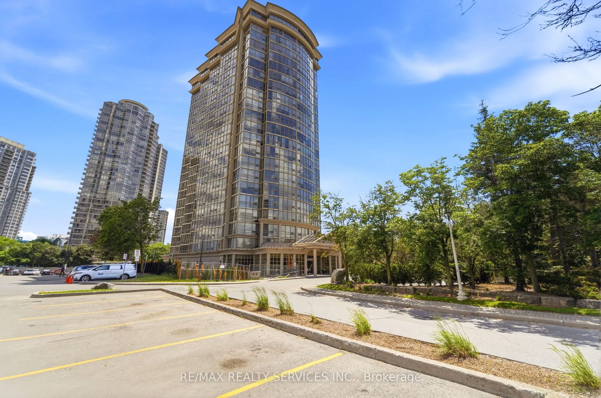 50 Eglinton Avenue W #2007