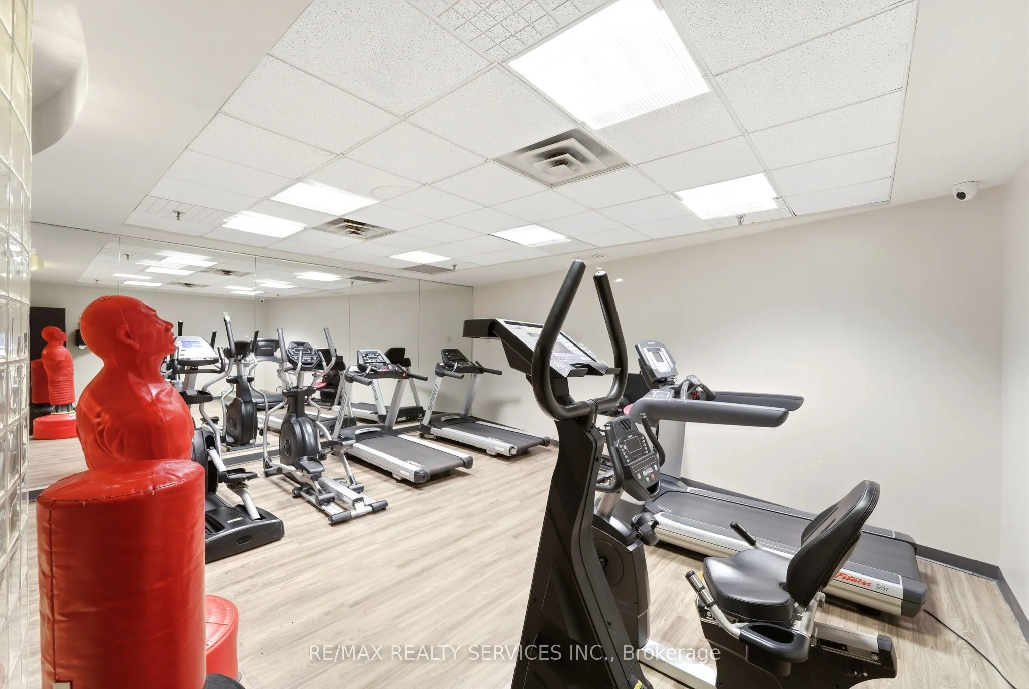 50 Eglinton Avenue W #2007