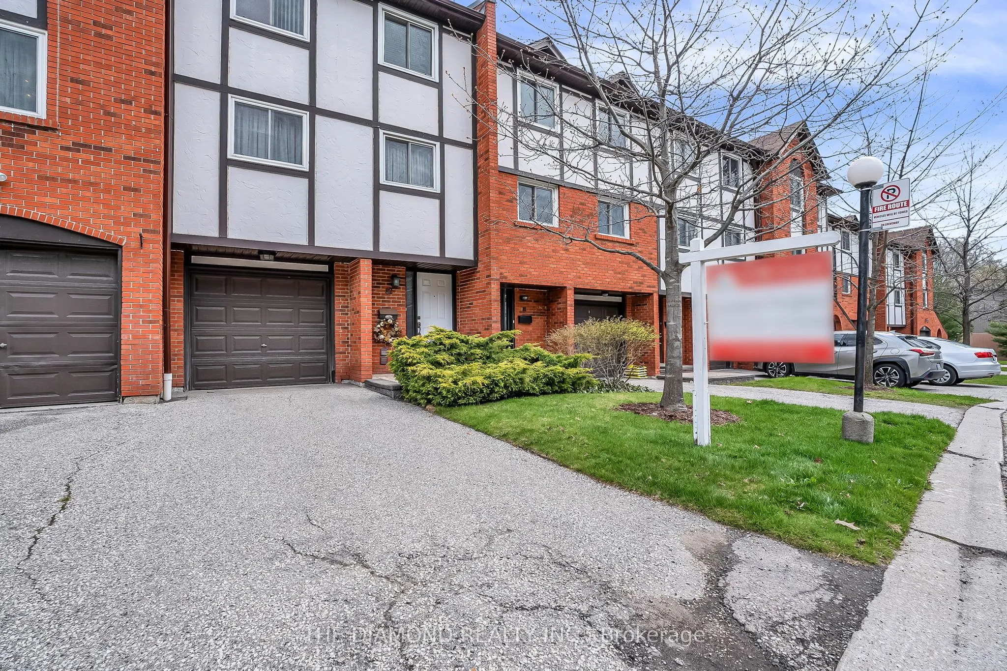 1755 Rathburn Road E #82