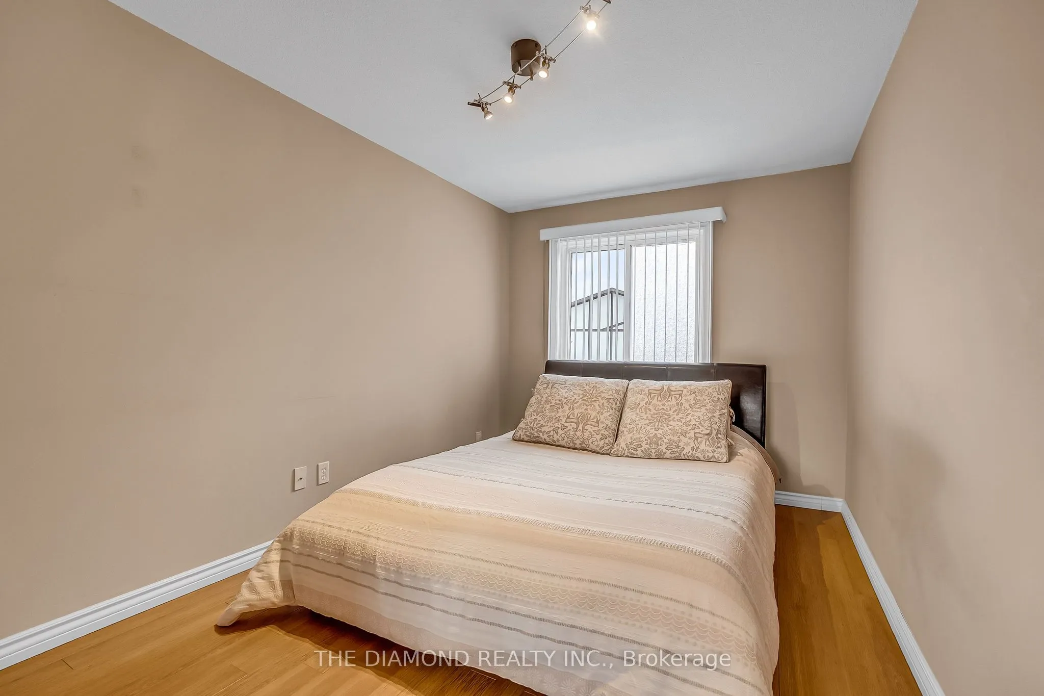 1755 Rathburn Road E #82