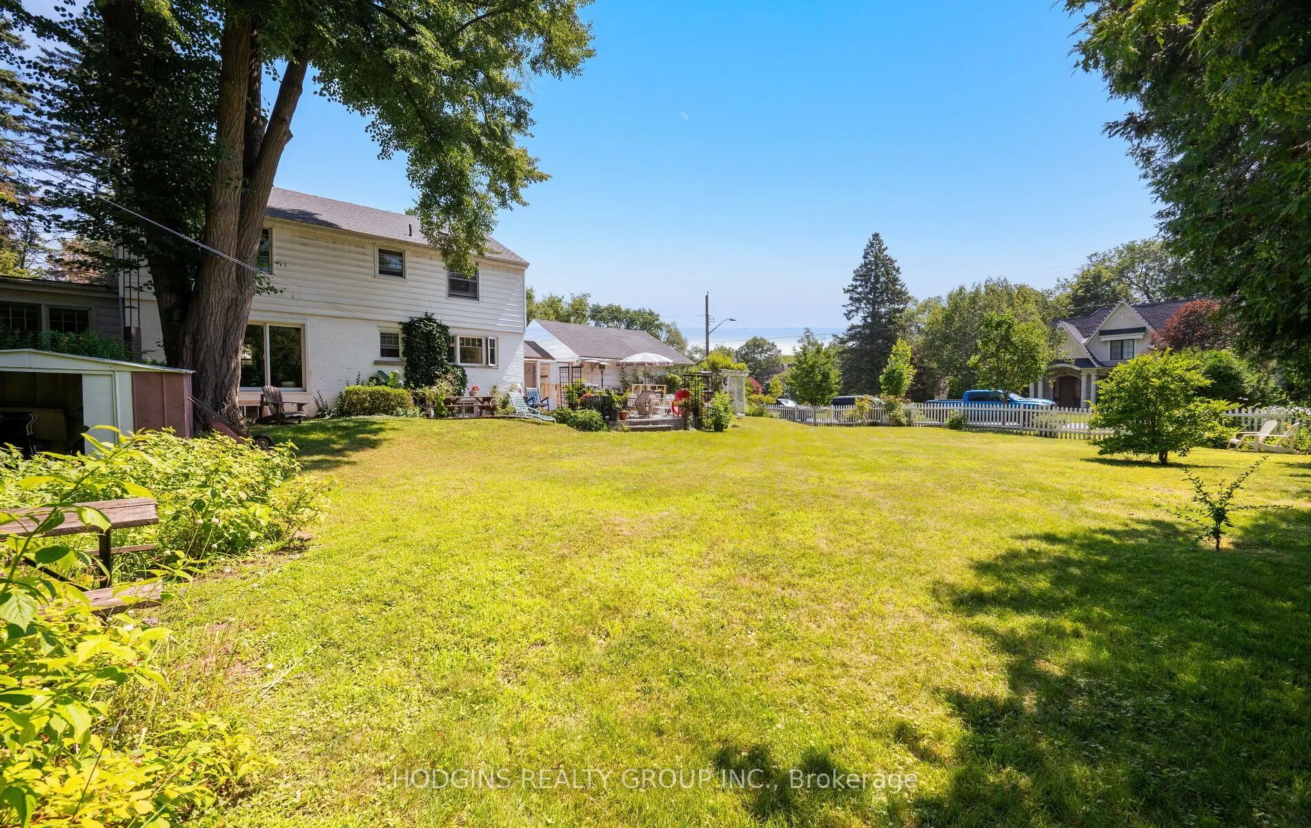 1558 Broadmoor Avenue