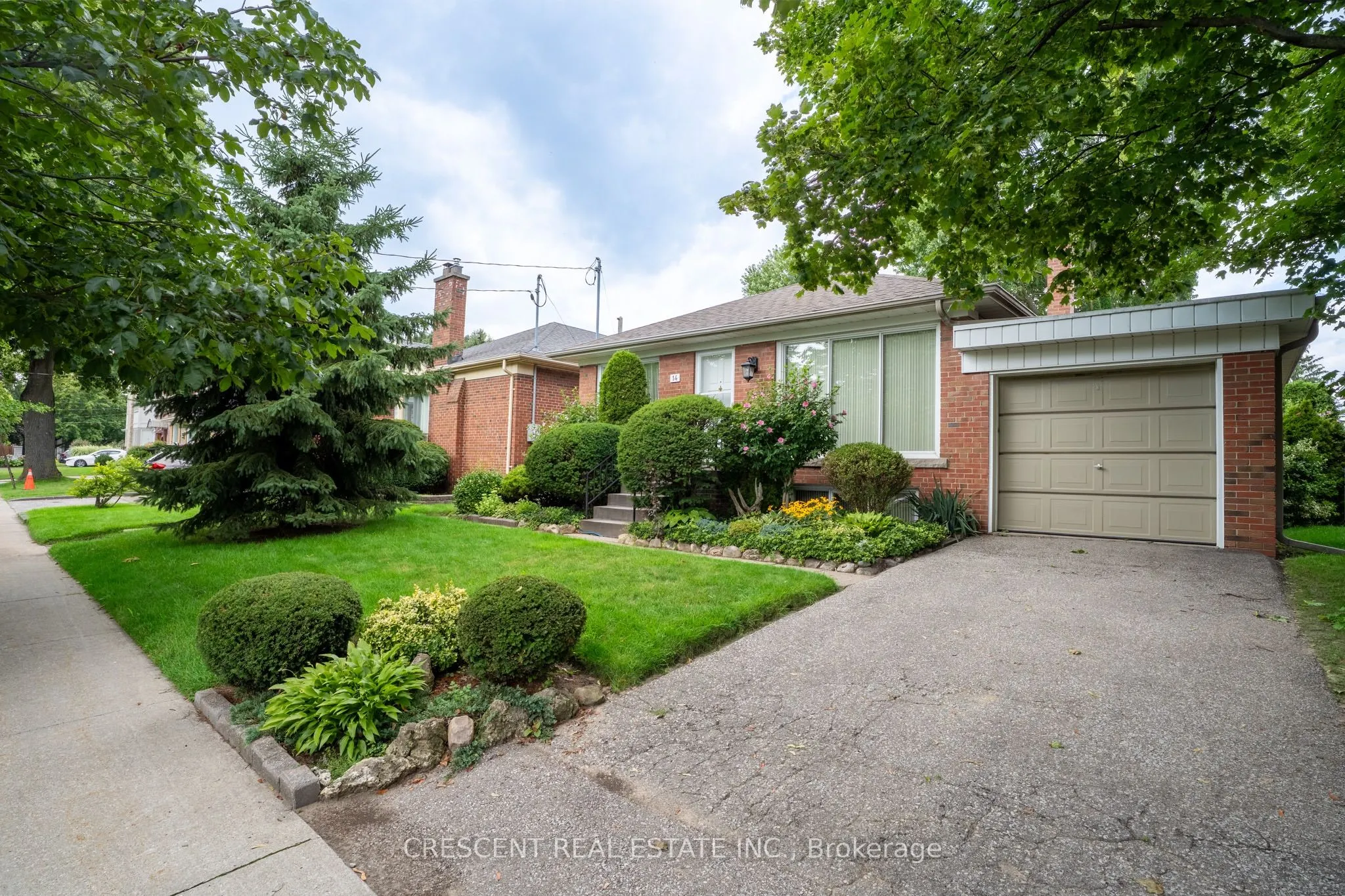 14 Claymore Drive #LOWER
