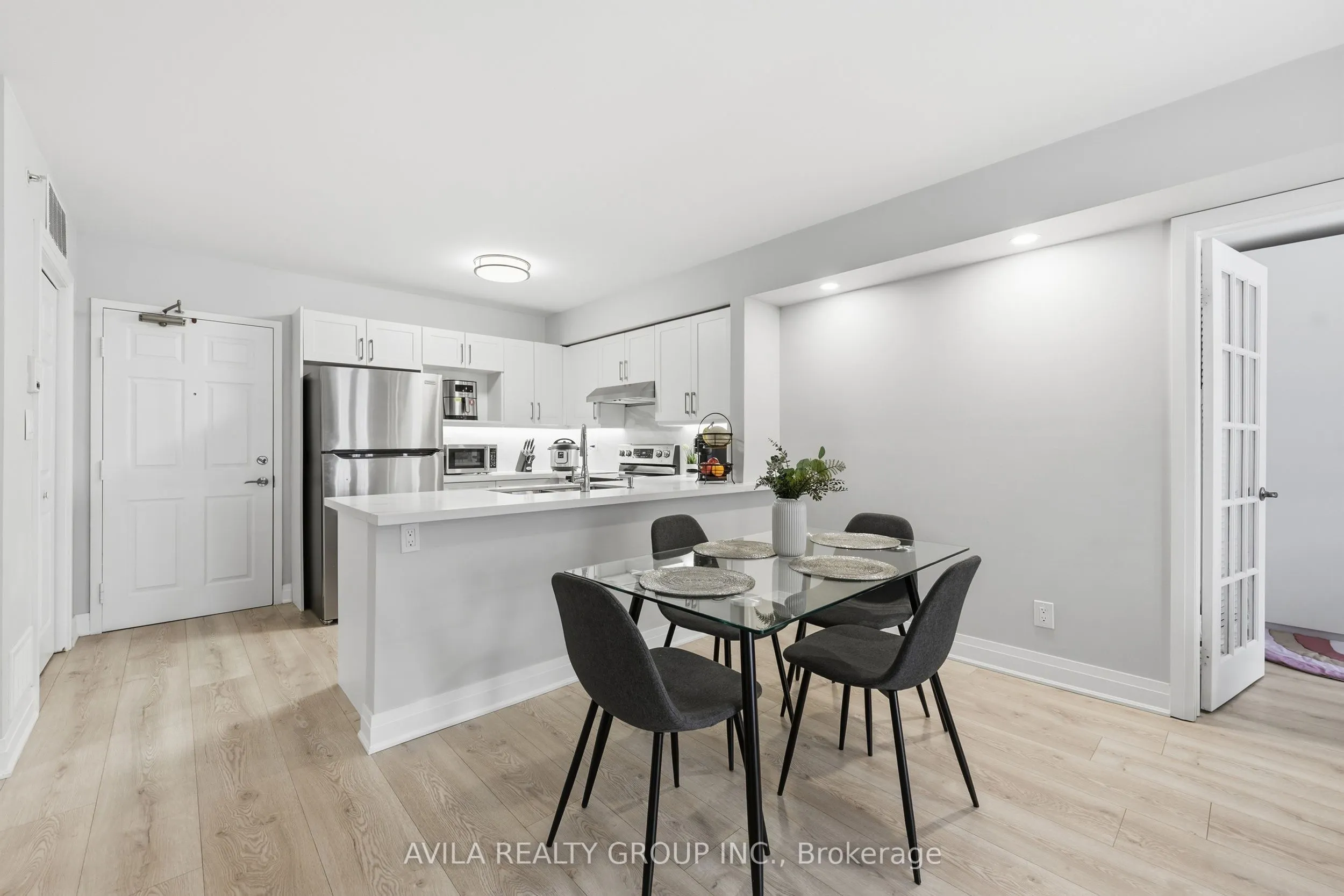 1460 Bishops Gate #203