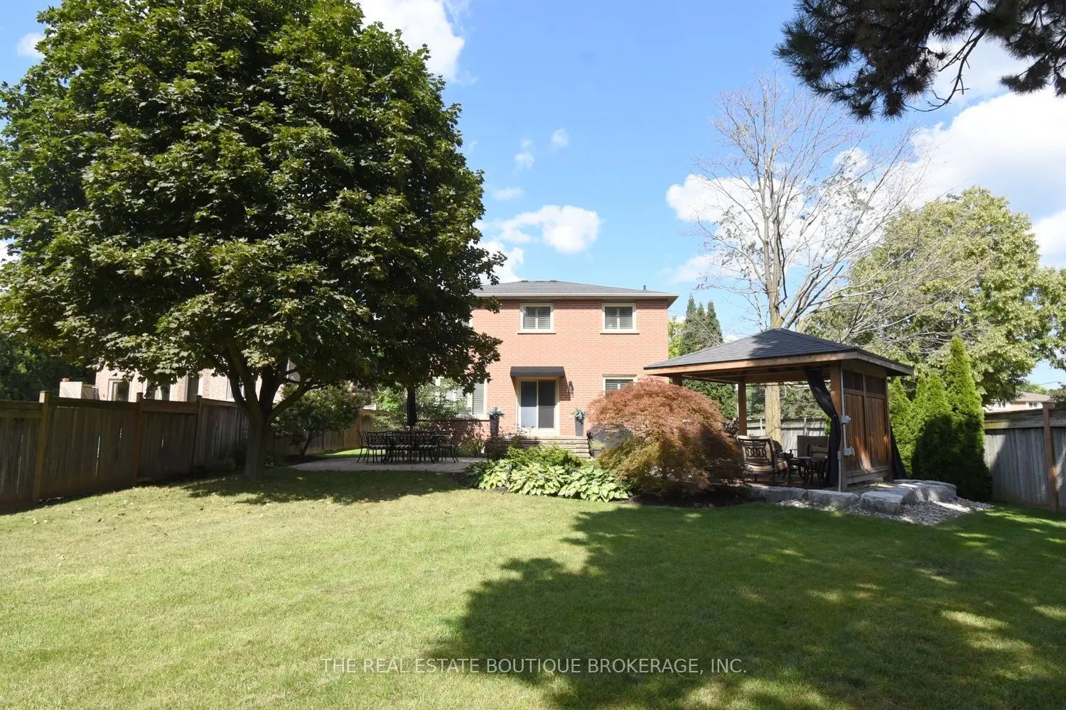 470 Amanda Crescent