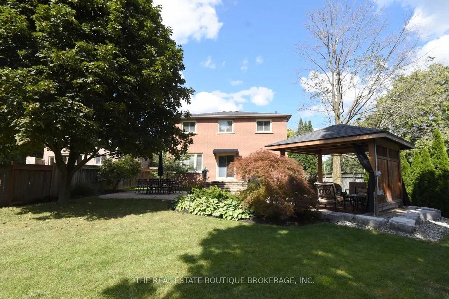 470 Amanda Crescent