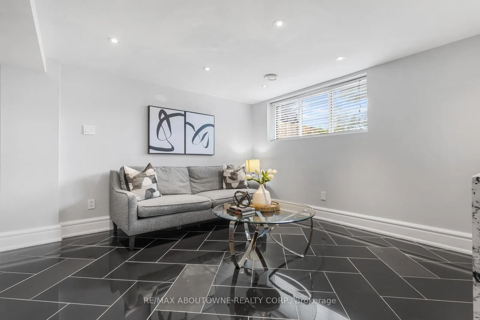 547 Pinegrove Road