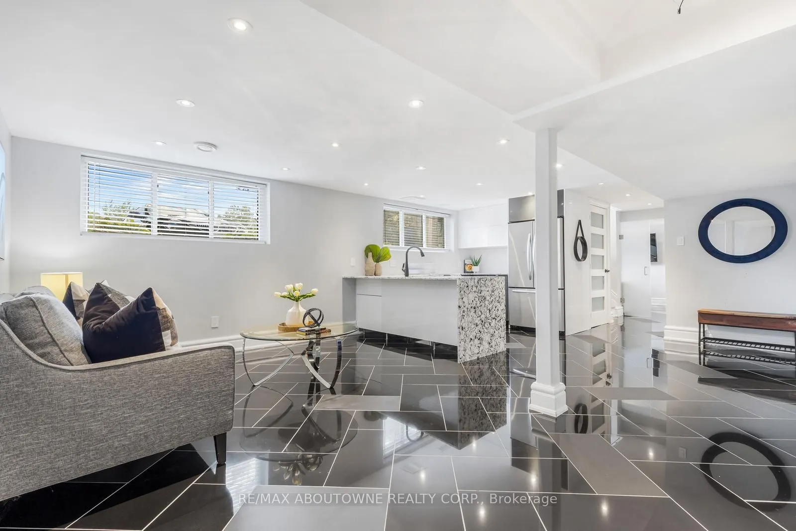 547 Pinegrove Road