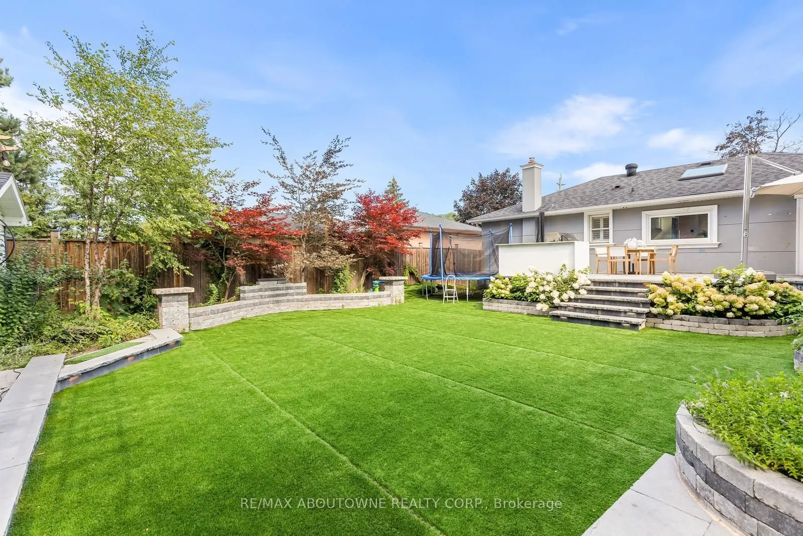 547 Pinegrove Road