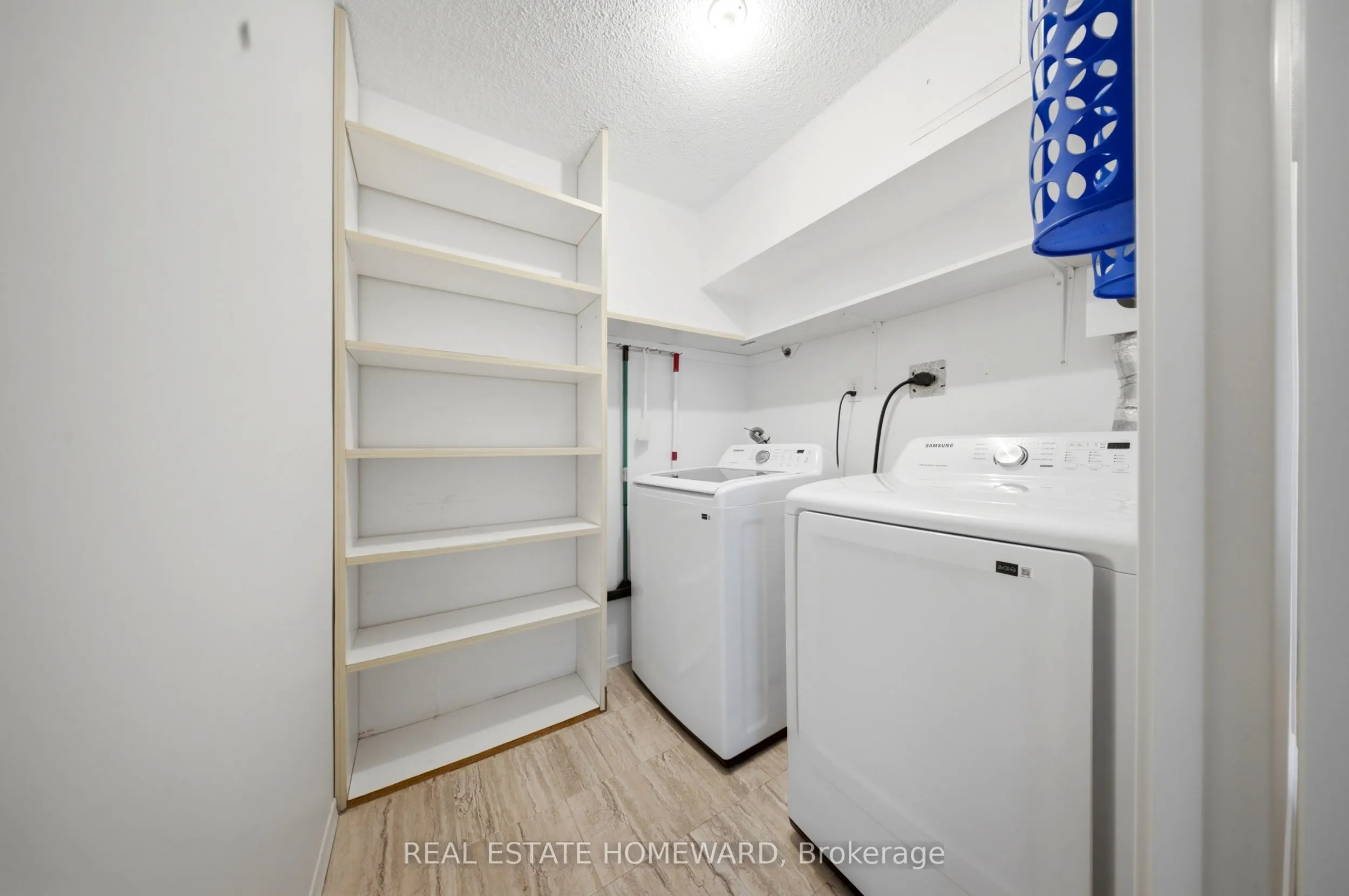 1515 Lakeshore Road E #1505