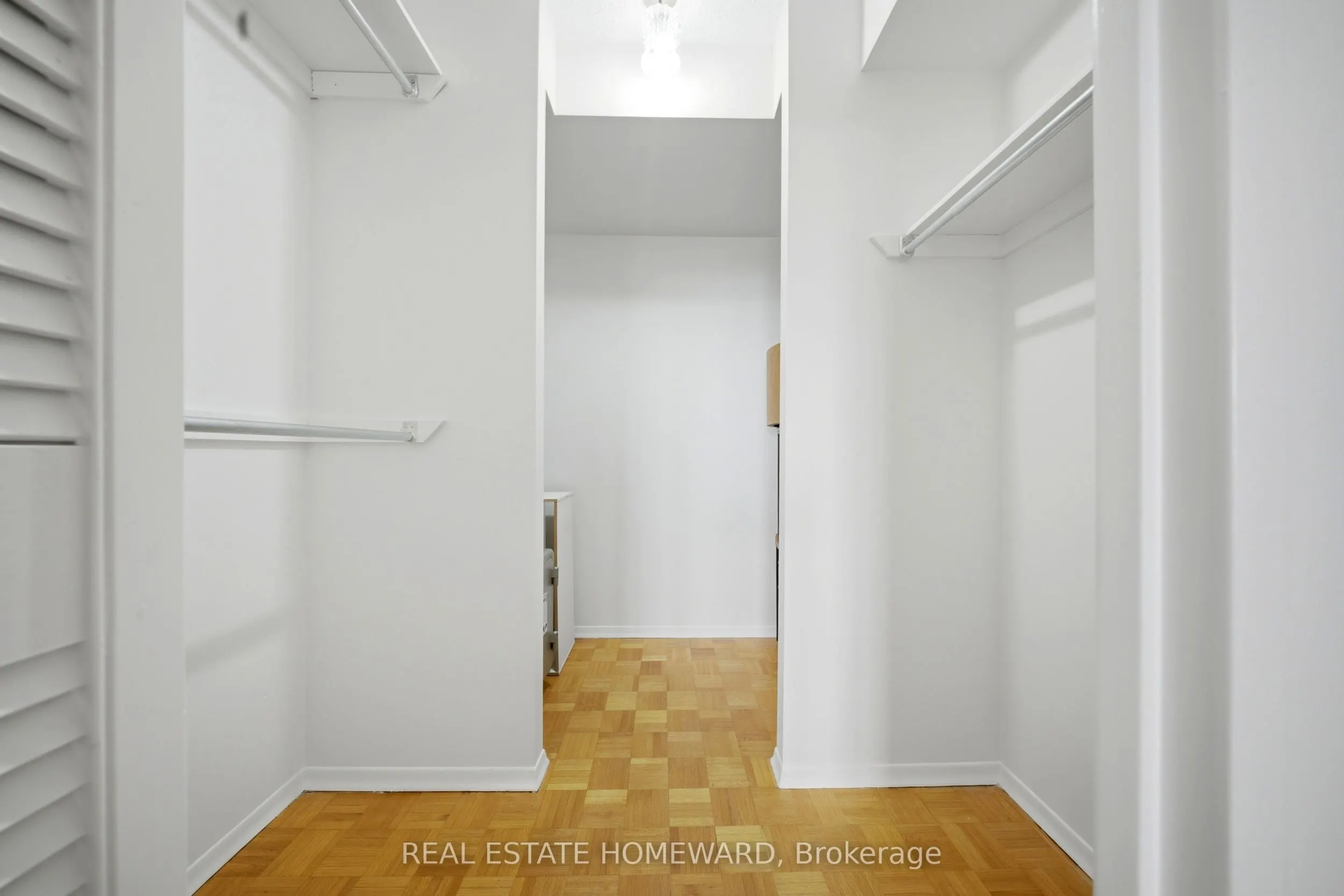 1515 Lakeshore Road E #1505