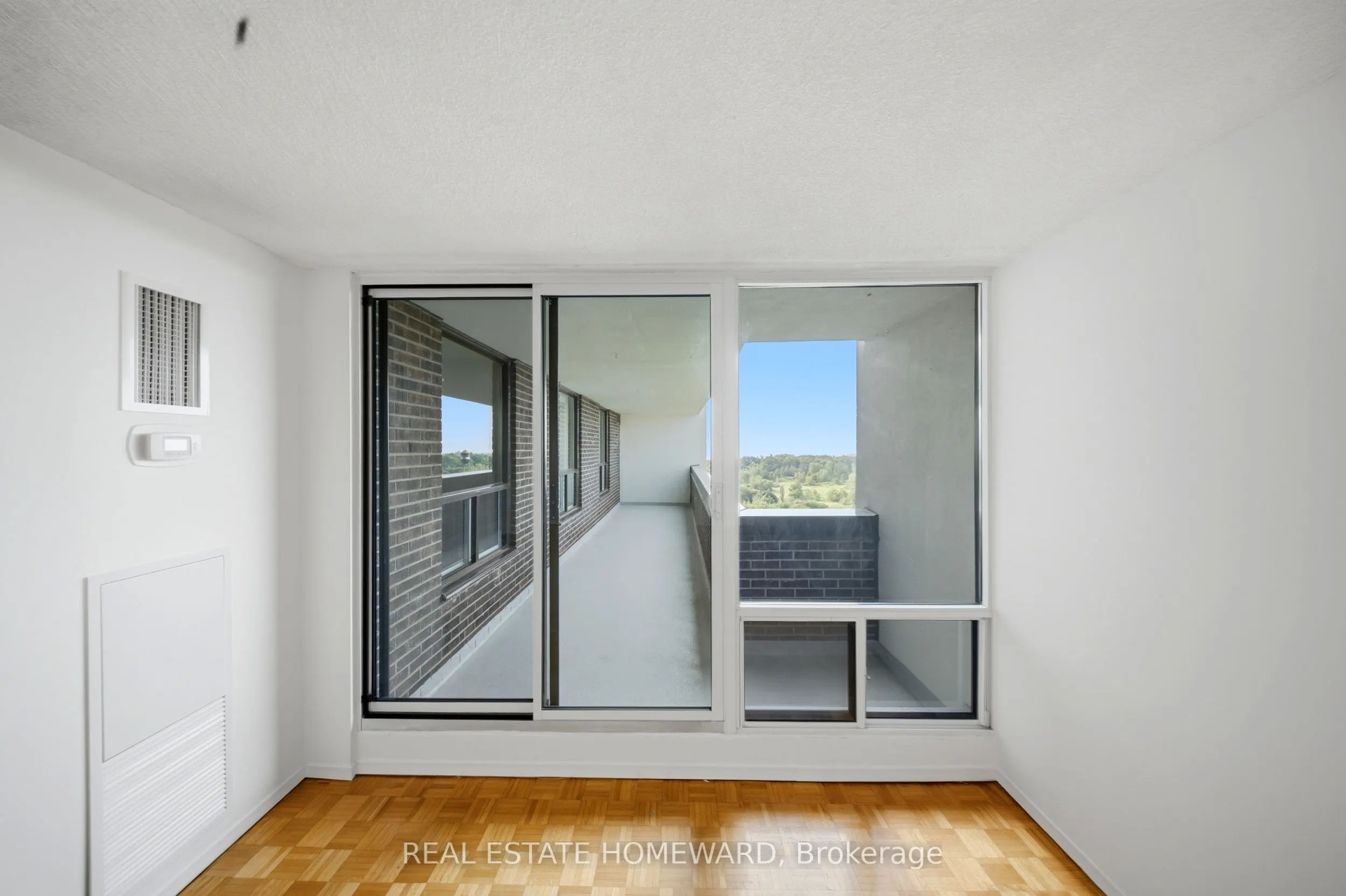 1515 Lakeshore Road E #1505
