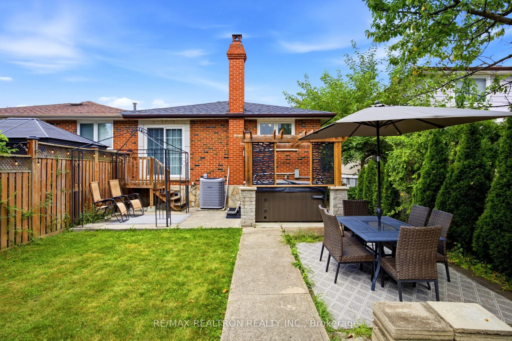 118 Surbray Grove
