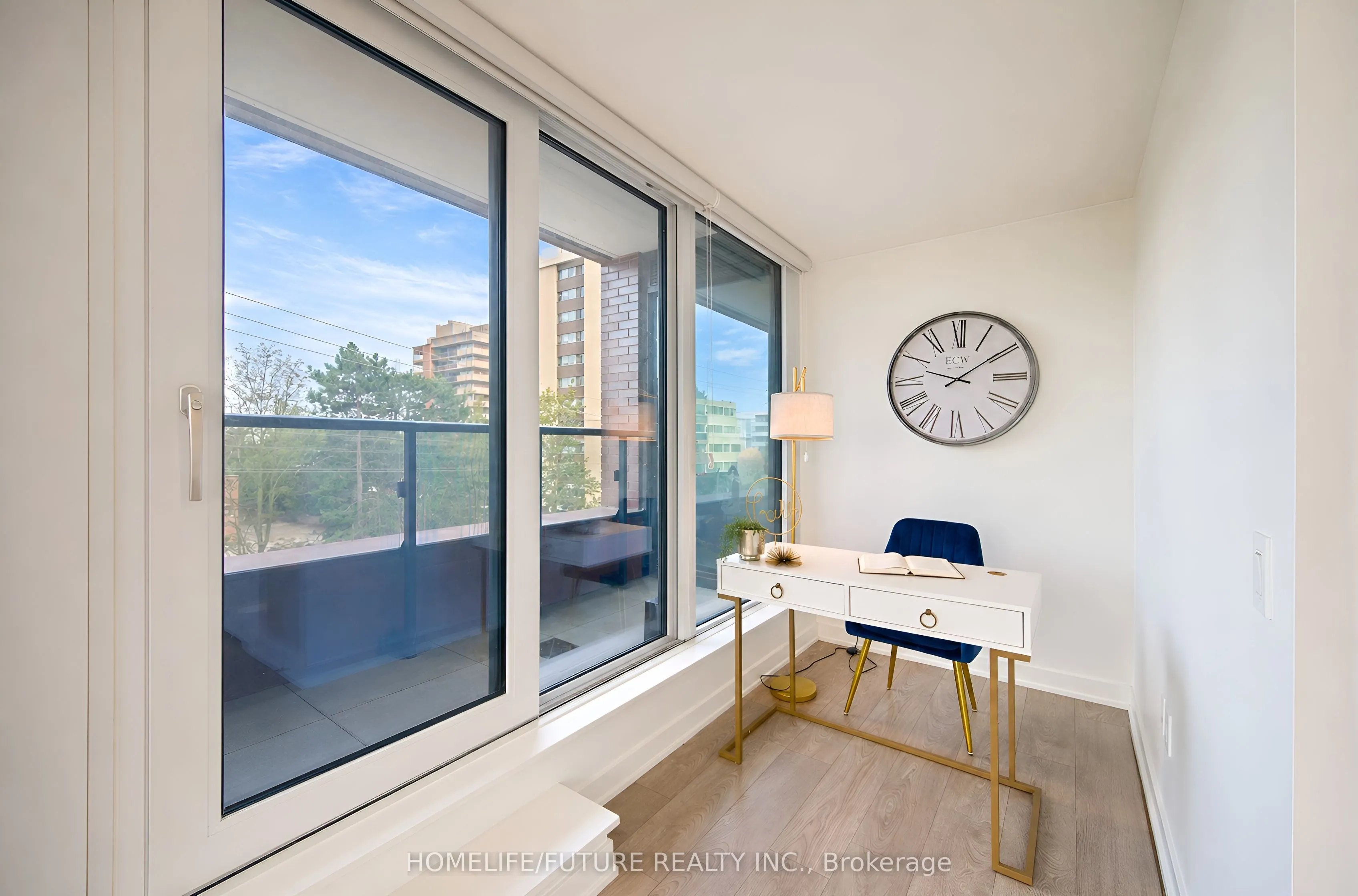 28 Ann Street #208