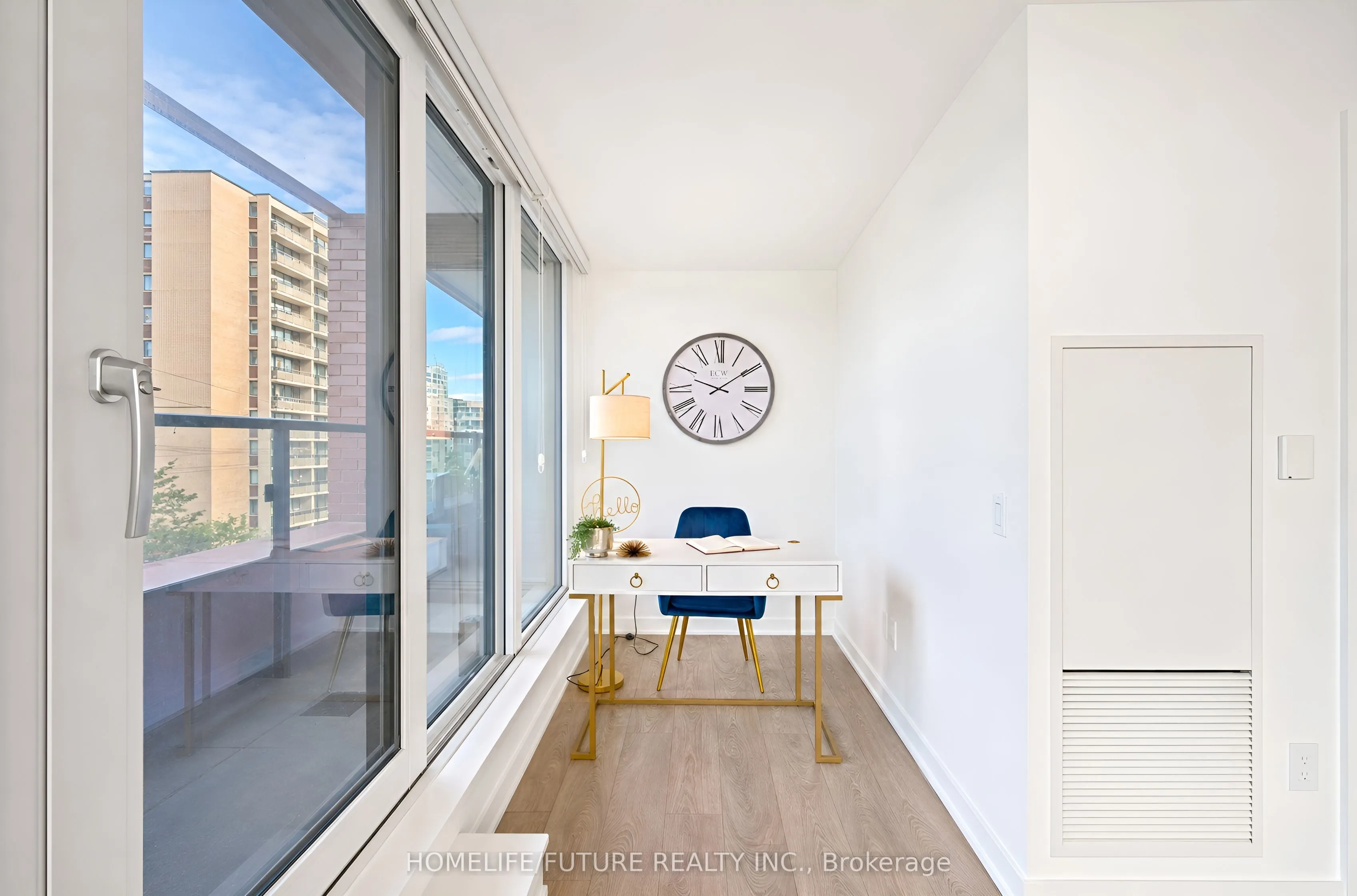 28 Ann Street #208