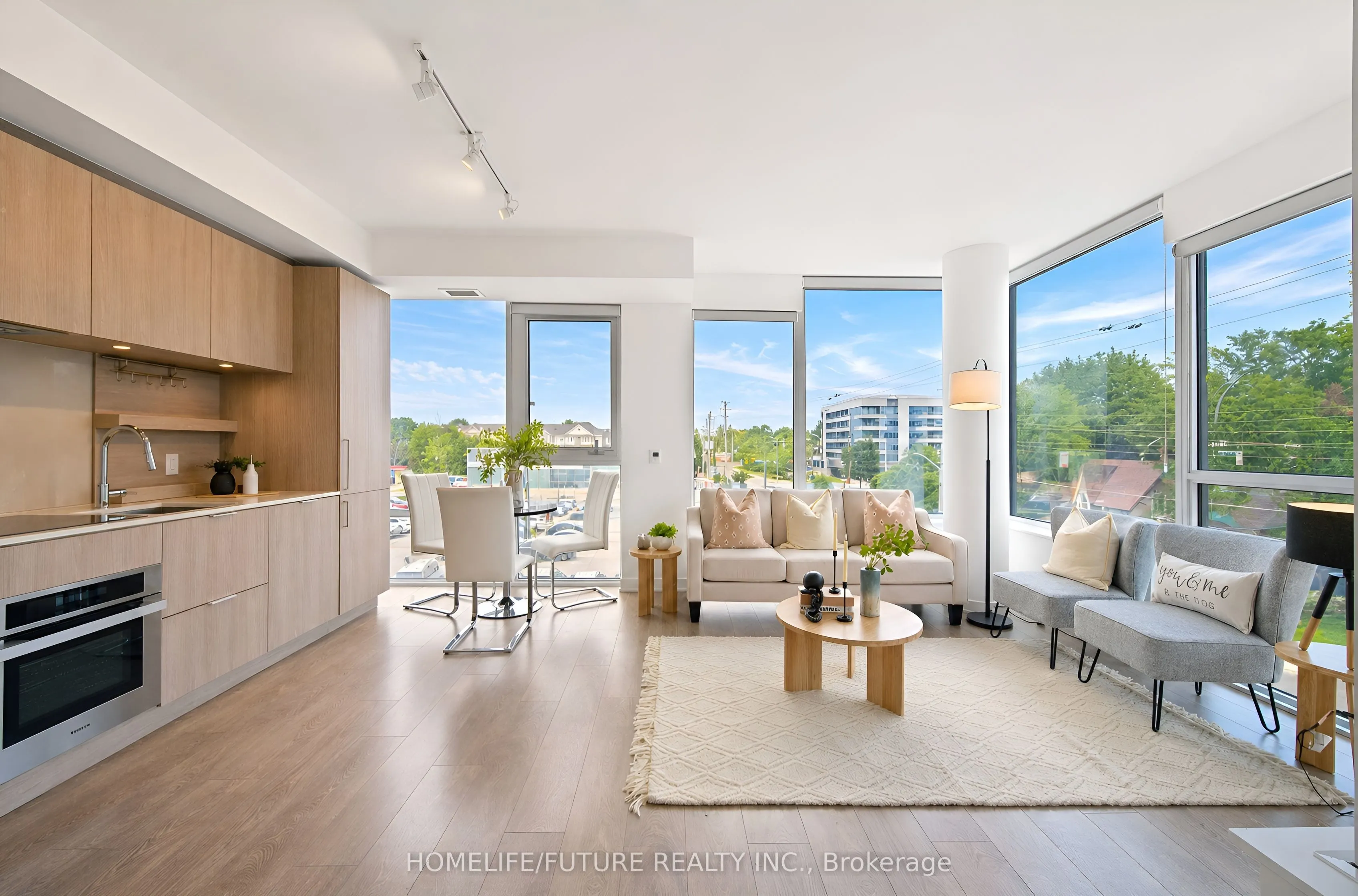 28 Ann Street #208