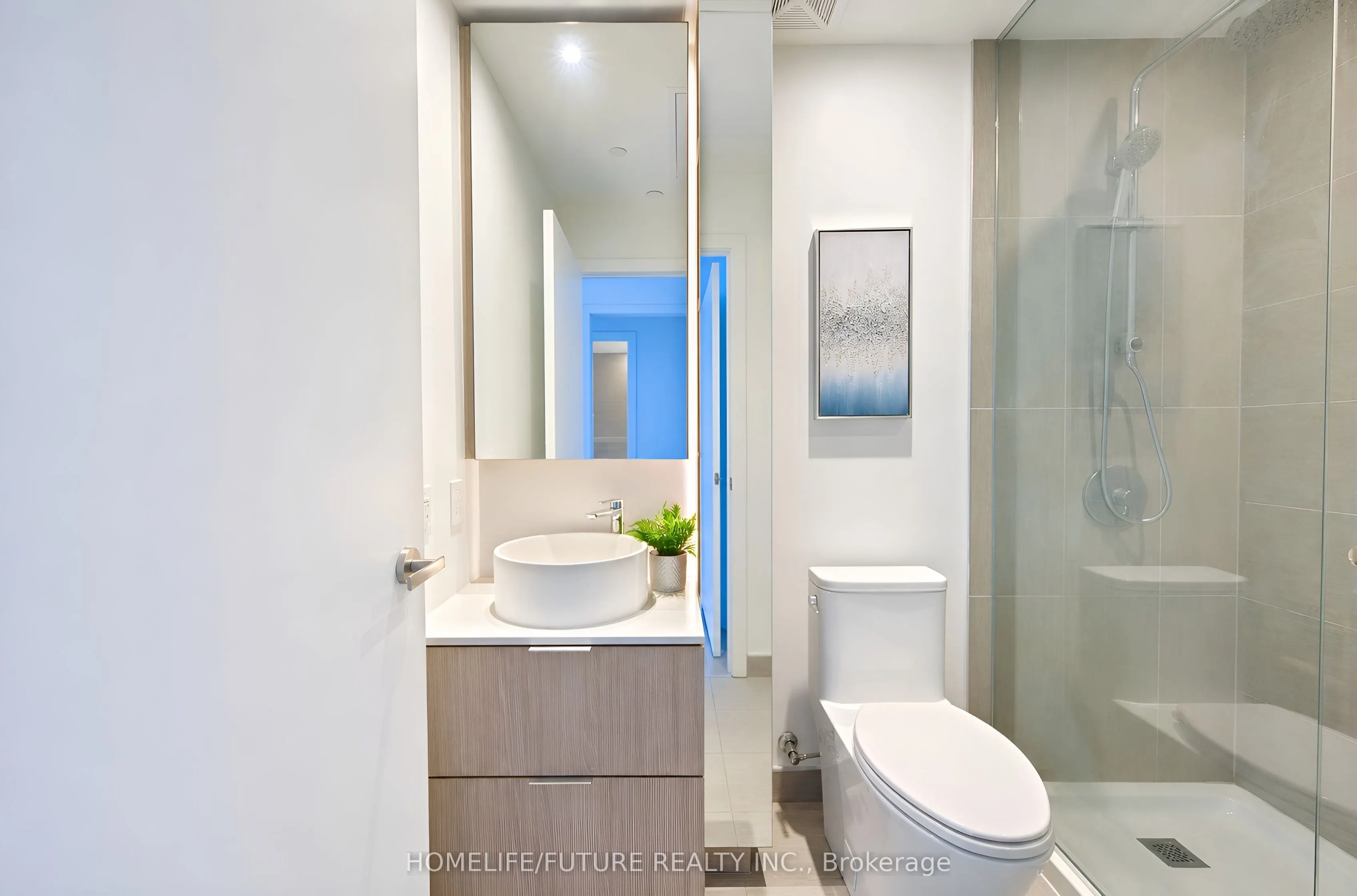 28 Ann Street #208